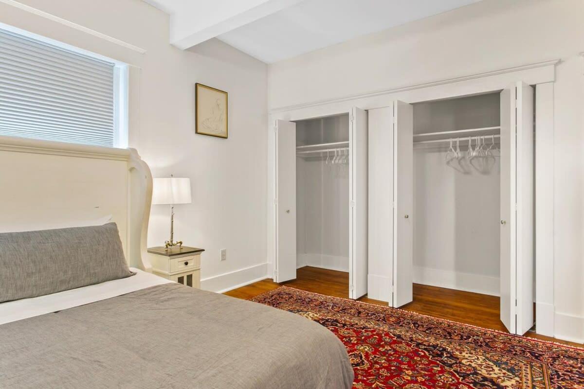 Stunning 2BD luxury apt perfect NOLA location