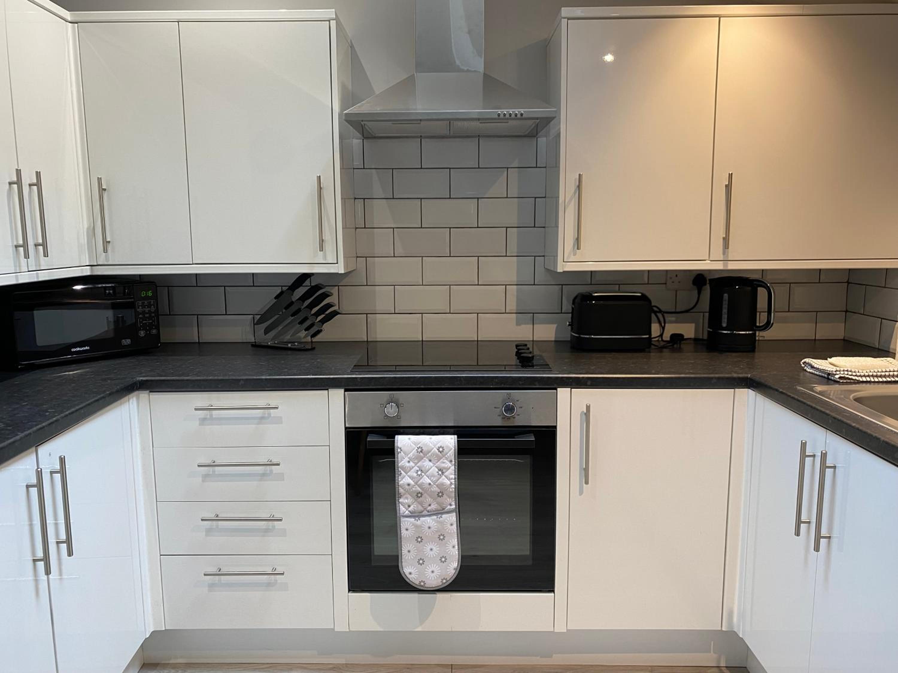 Seaside Apartments in the Centre of Morecambe view 5