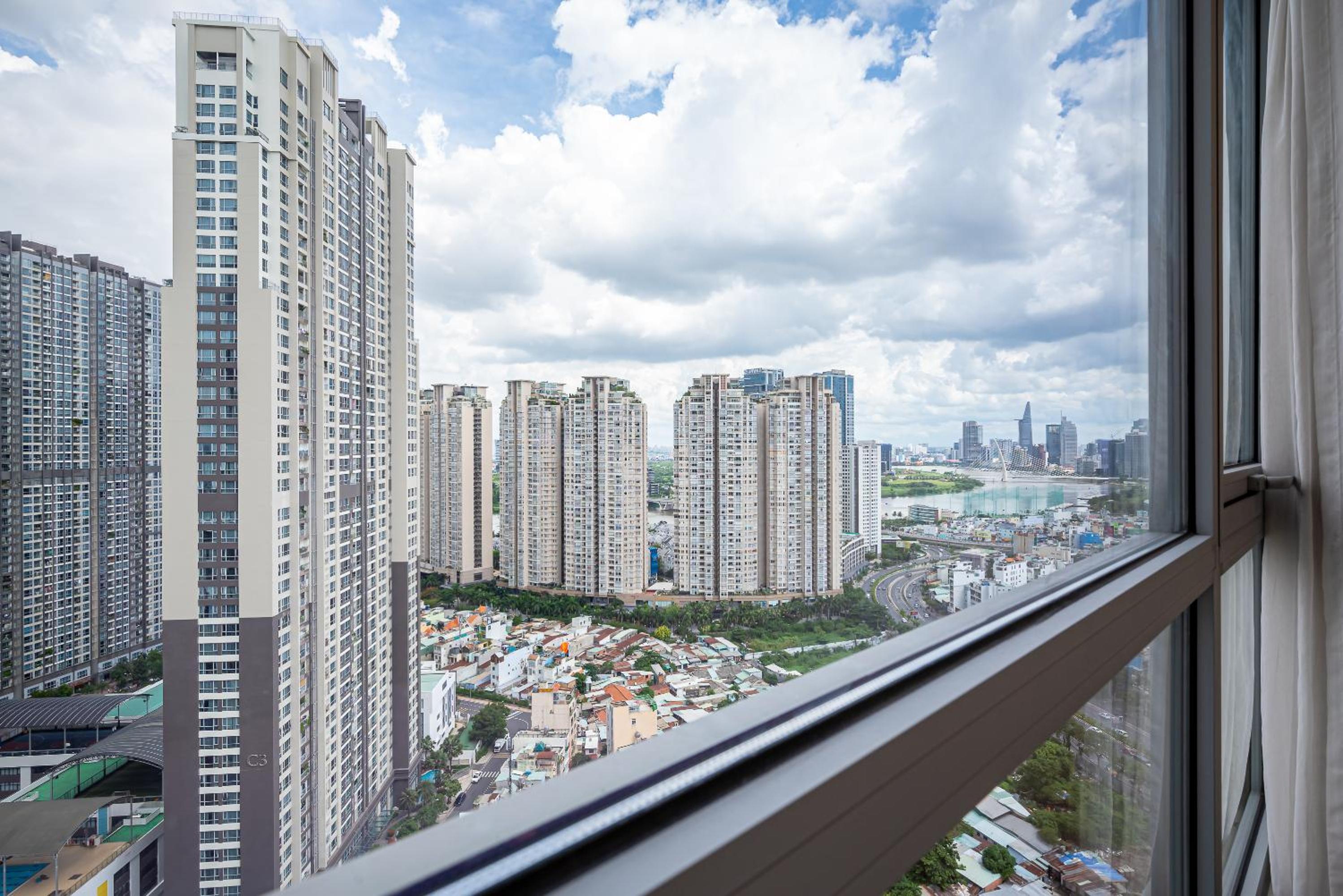 CeLaVie Serviced Apartment - The Vinhomes and Landmark