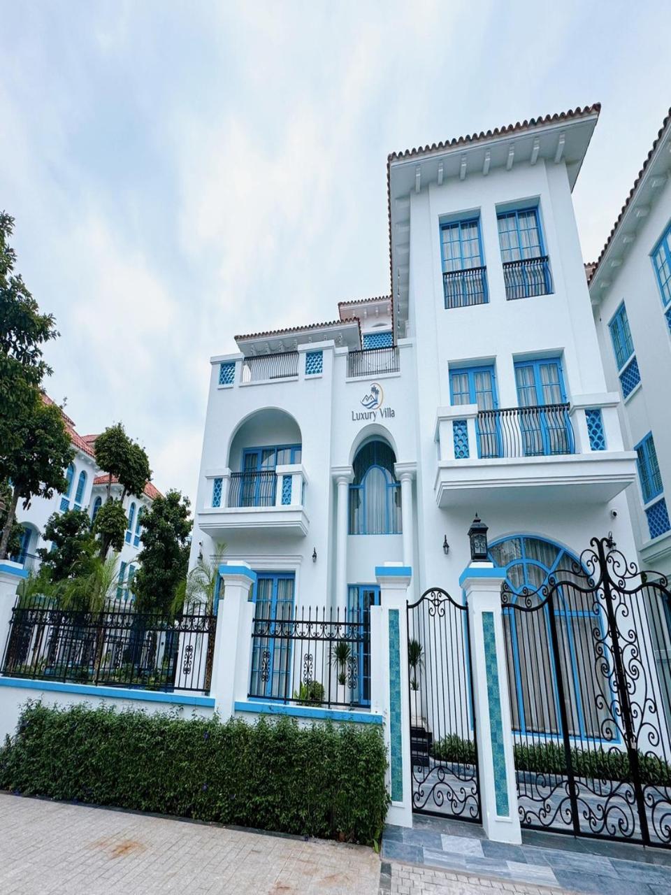 Villa 10 Ngủ Luxury - Sun Ferria sát biển Bãi Cháy view 4