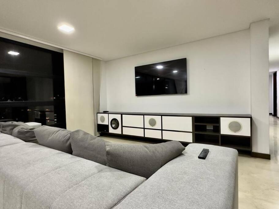 1301 Luxury Penthouse, Poblado