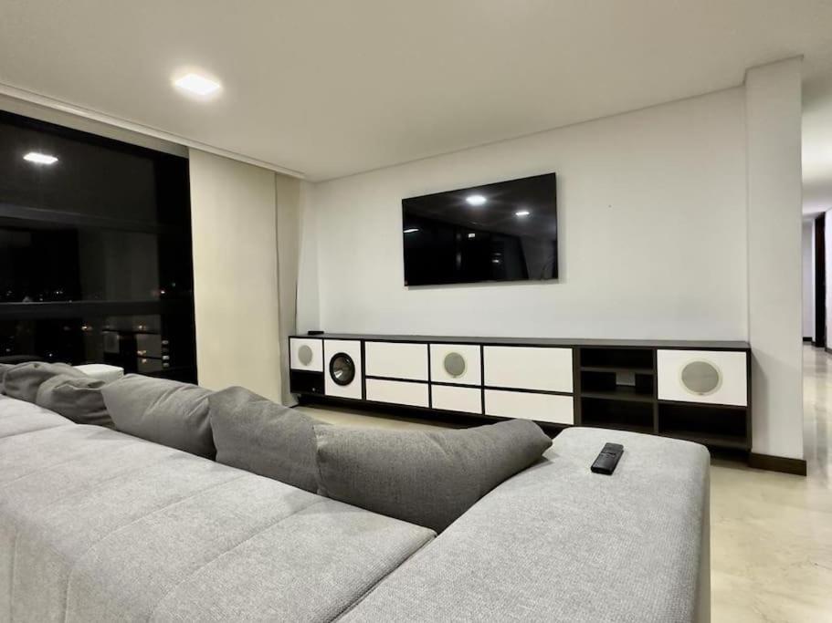 1401, Luxury Penthouse In El Poblado