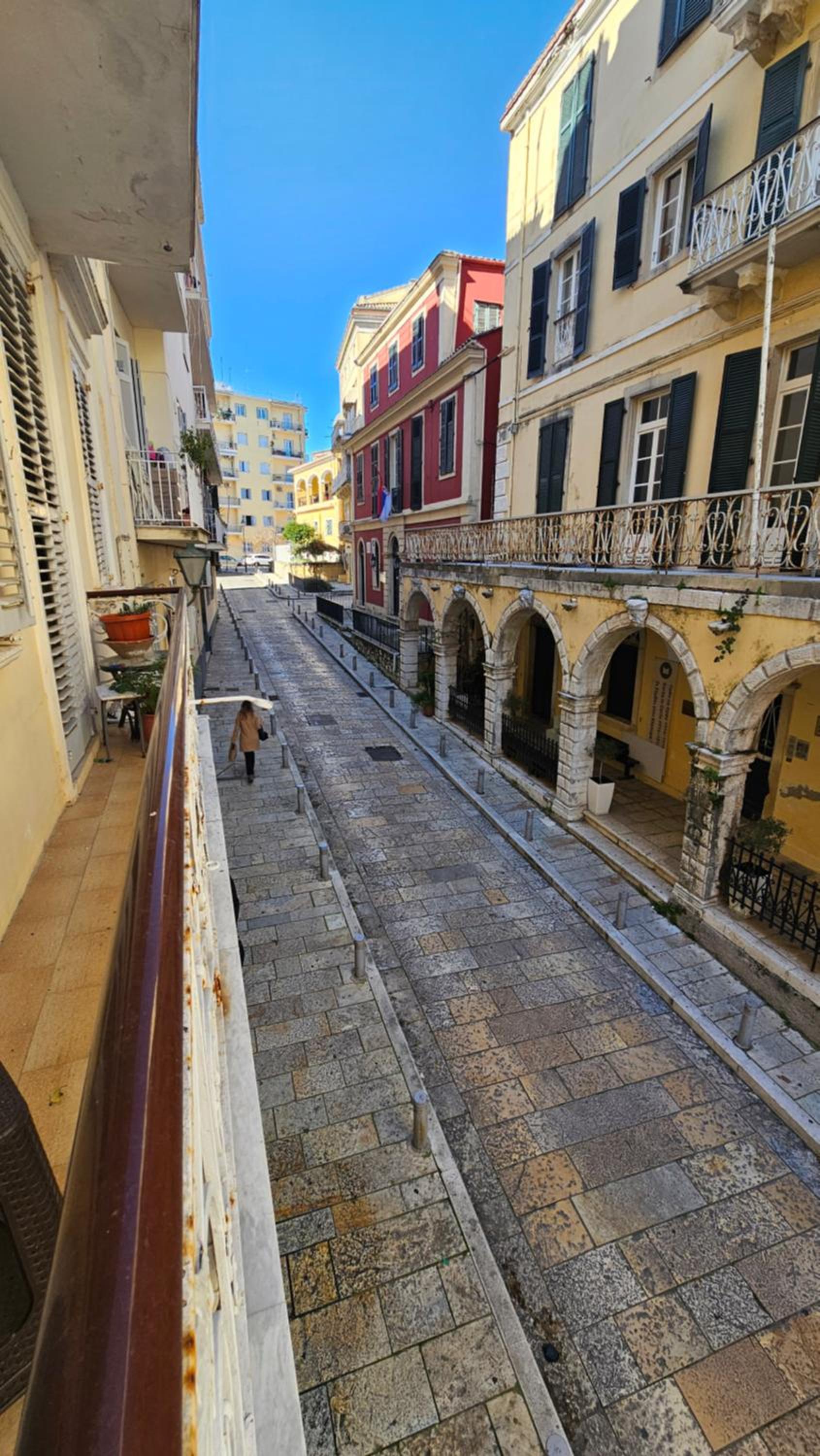 CASA ALIKI