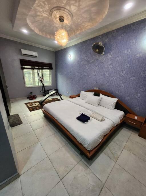 2 Bedroom rental unit in Lekki view 5