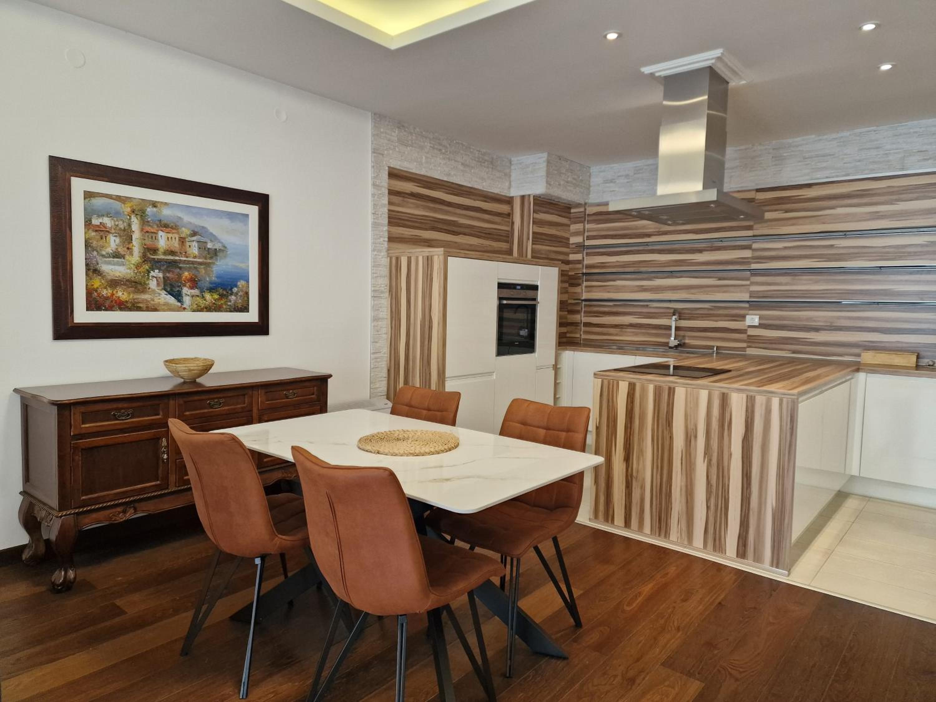 Hotel SkyAprt77m 2bthr jacuzzi - Image 1