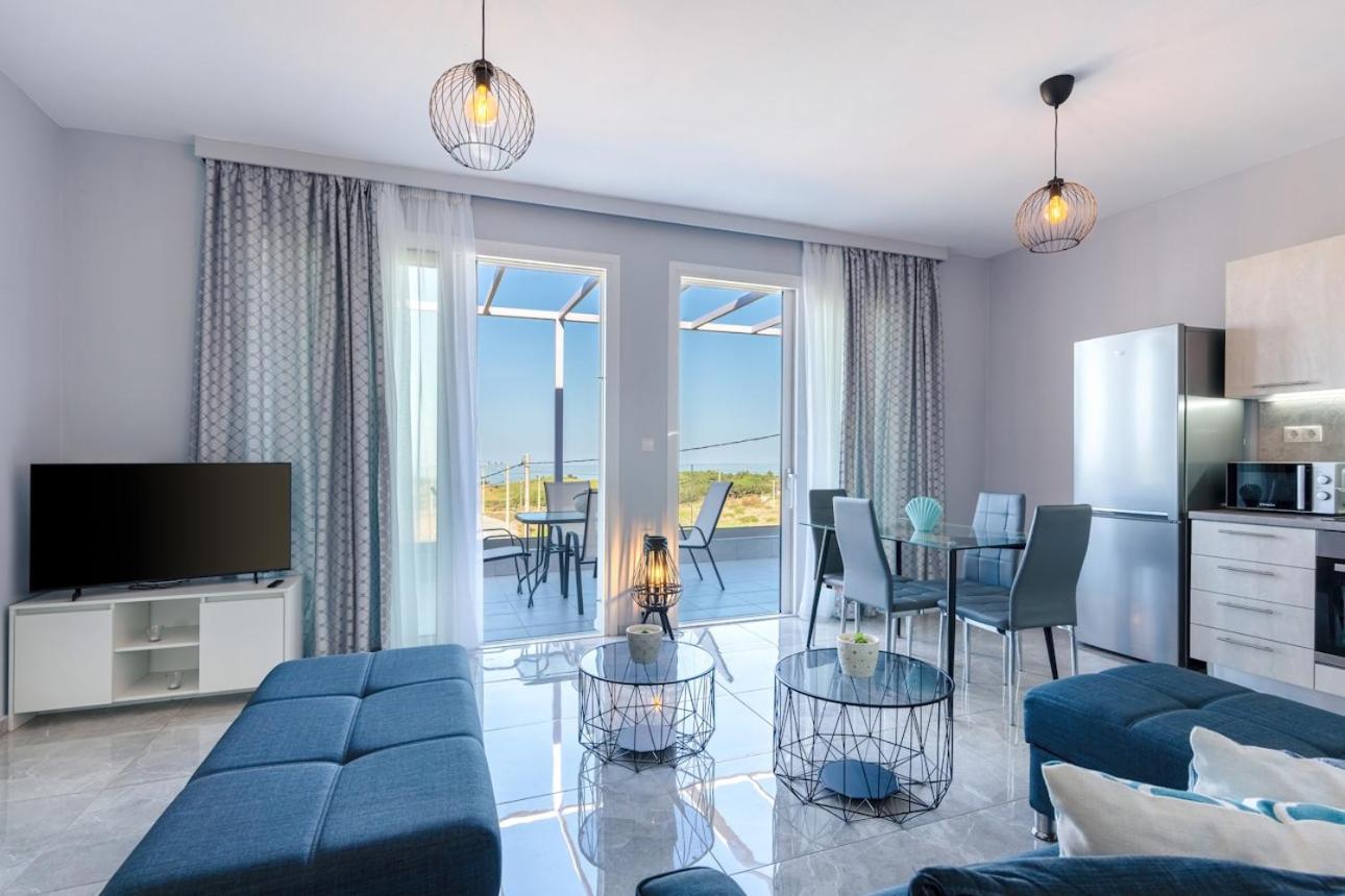 Sun Angelo luxury apartment in Paradise 1 view 2