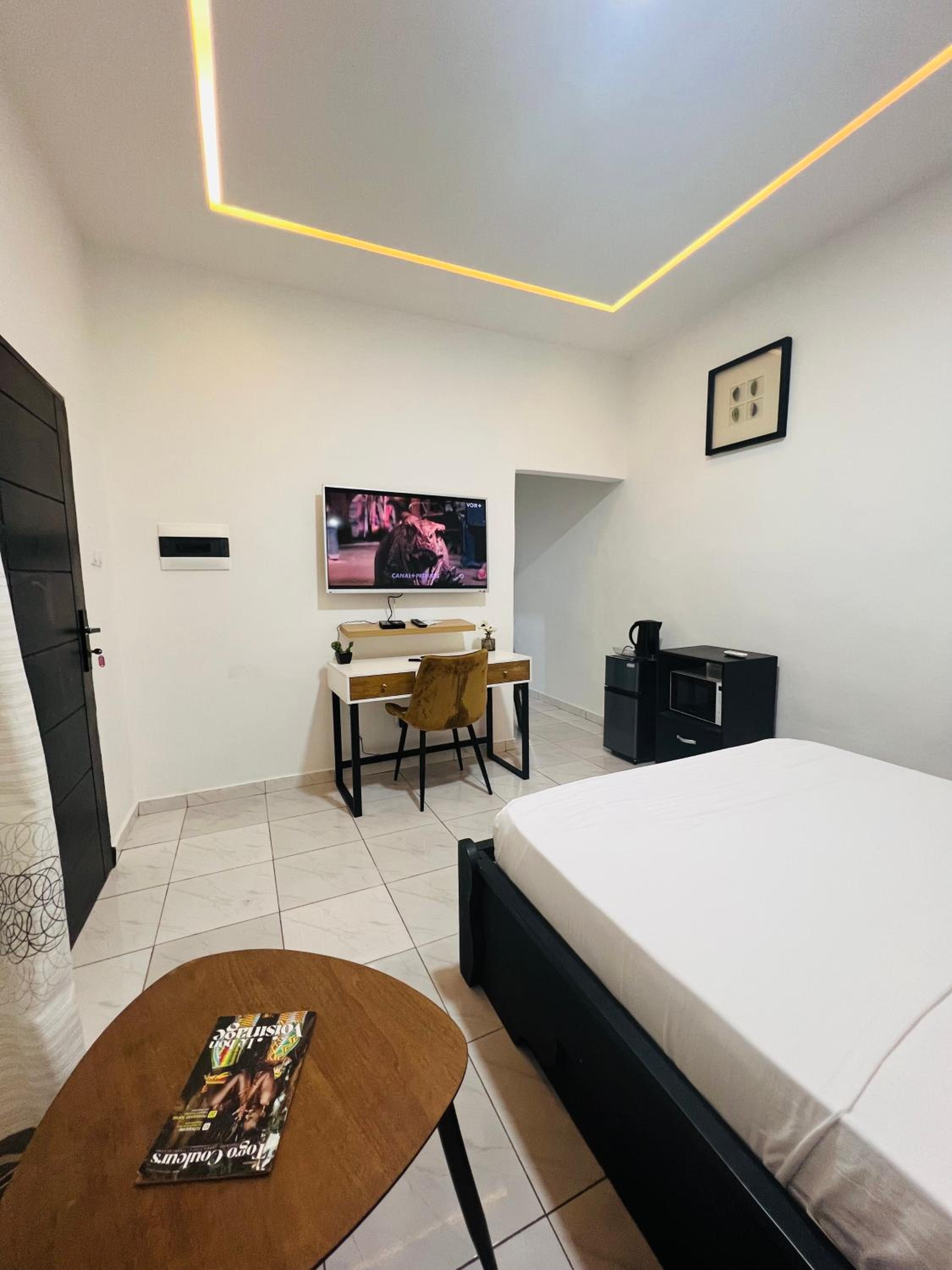 AD HOME view 3