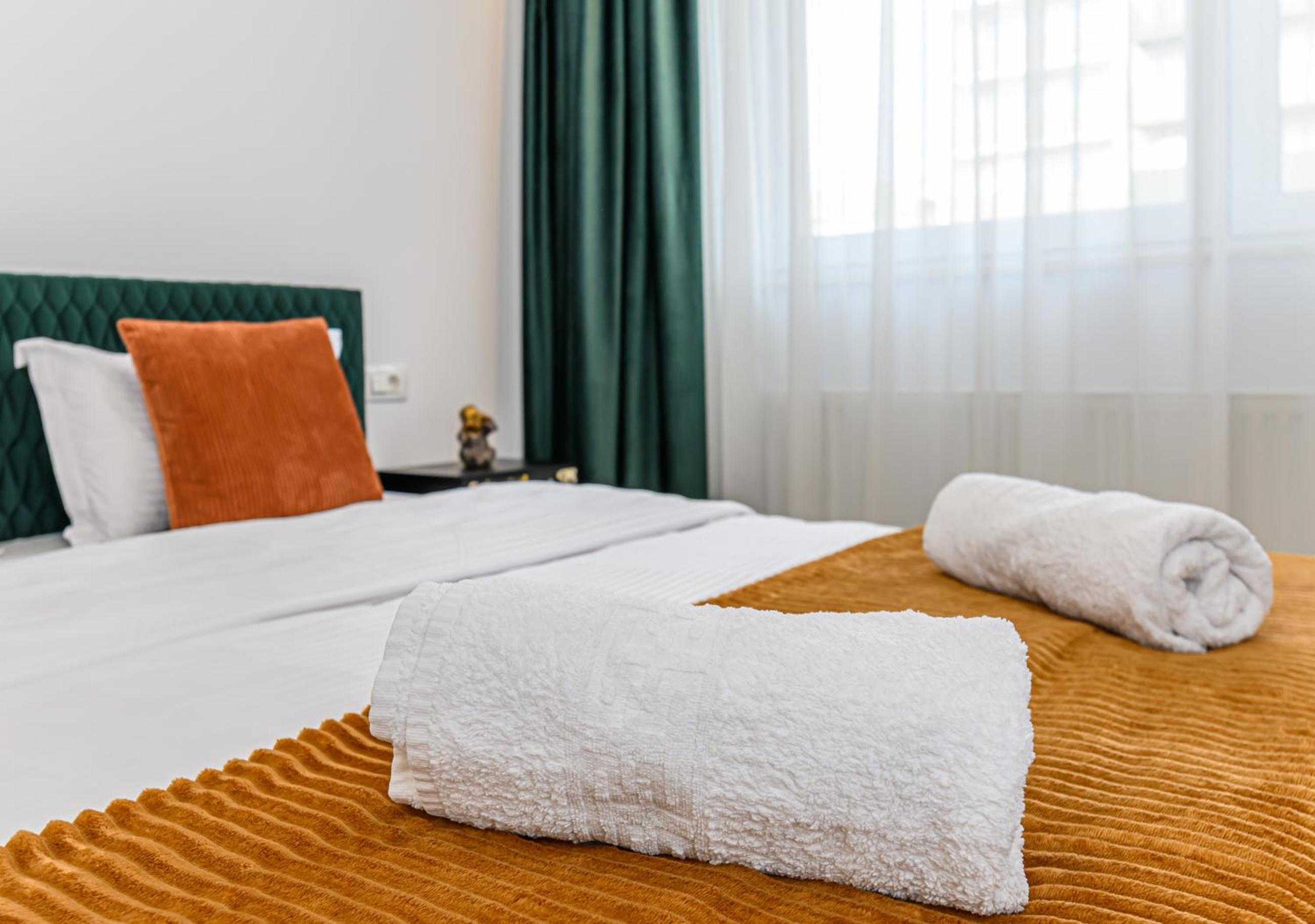 B-Holiday Luxury Apartments Urban Plaza