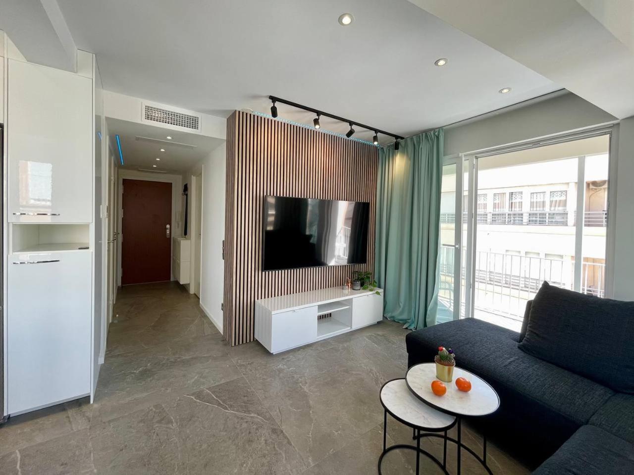 Sea Side apartments