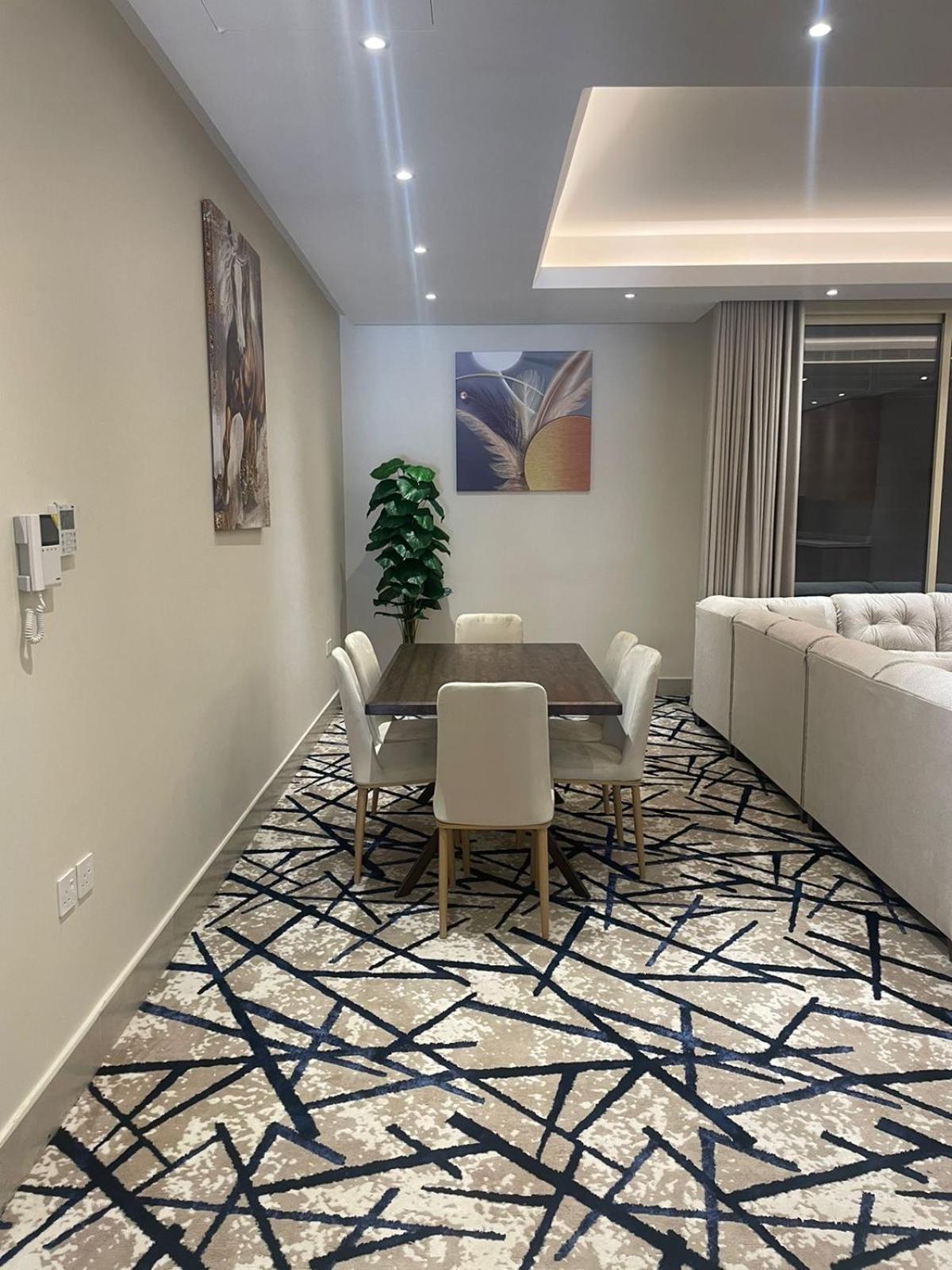 BOULEVARD APARTMENTs