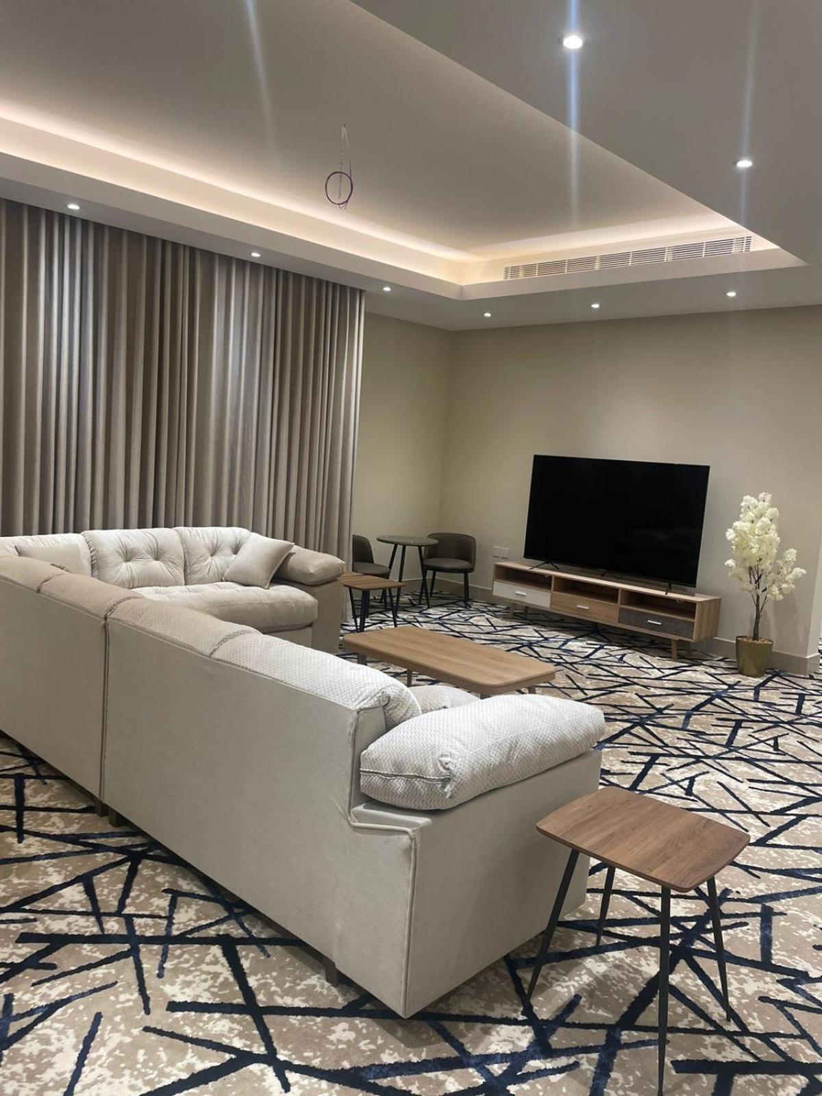 BOULEVARD APARTMENTs