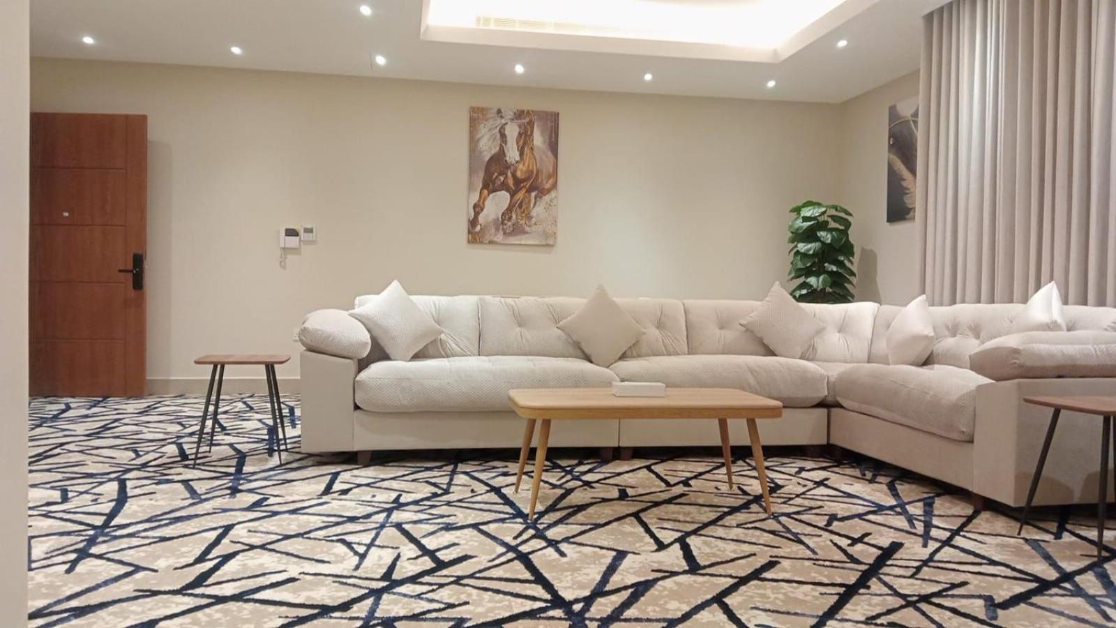 BOULEVARD APARTMENTs