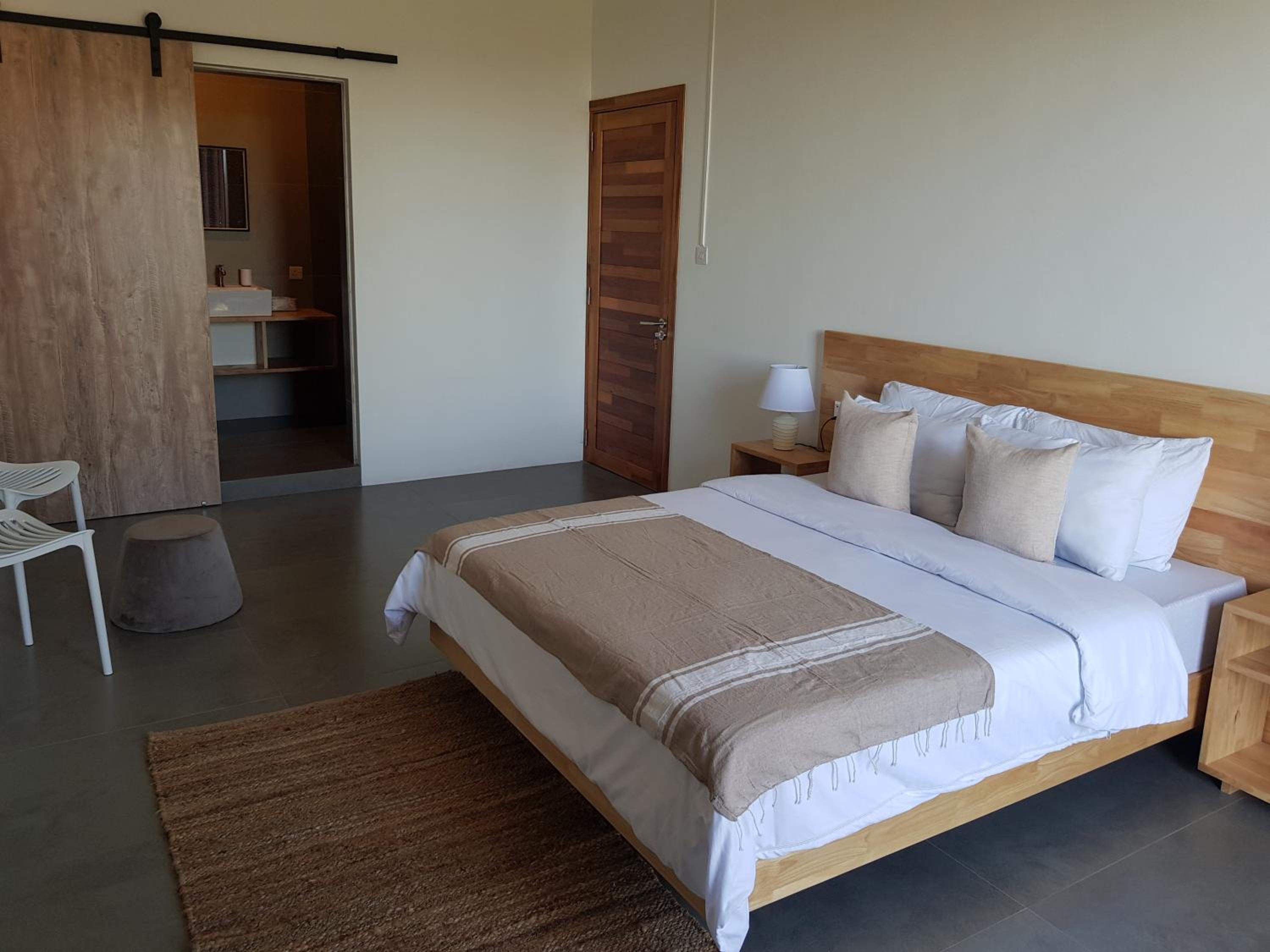 Villas Rocher - Standard Suite 2B view 2