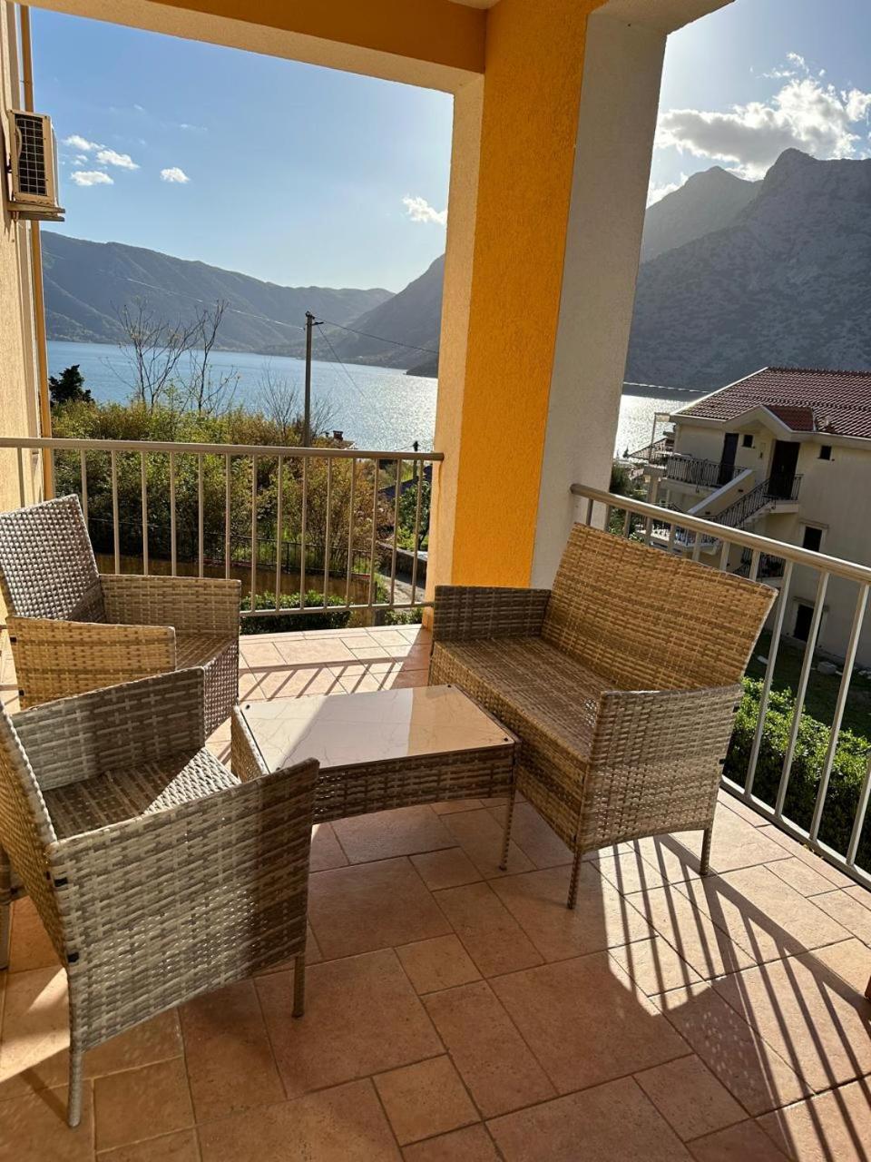 Villa Risan Apartments