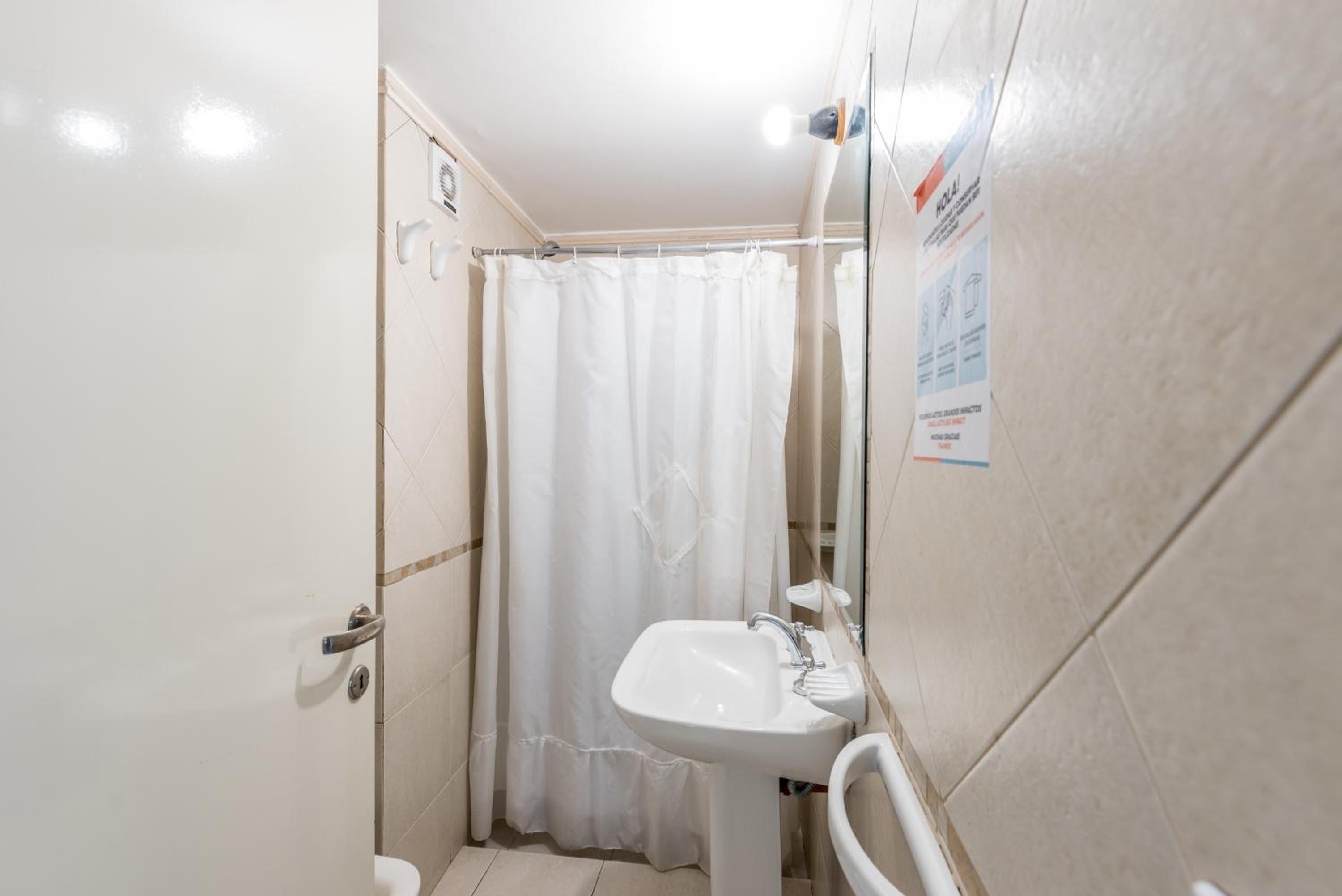 Depto de confortables ambientes by Lofty