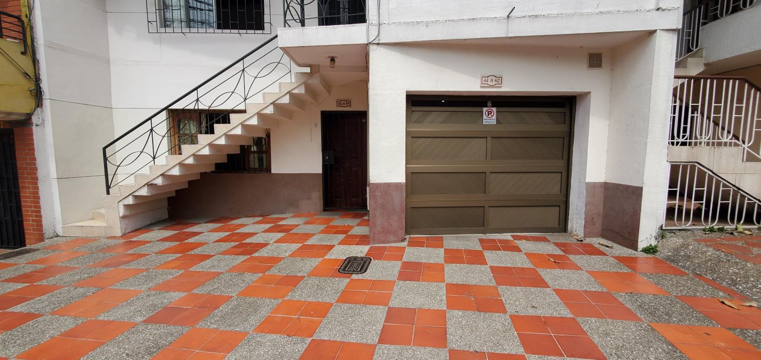 Ubicación excelente, casa amplia en Laureles