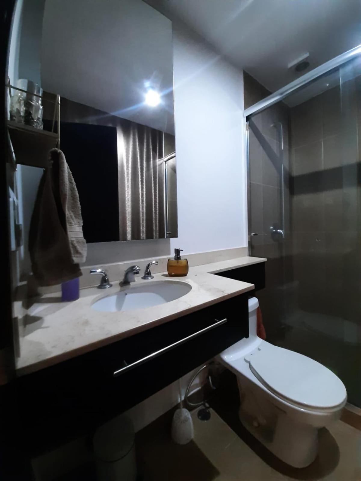 CONFORTABLE Y ELEGANTE DEPARTAMENTO