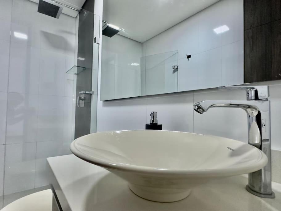 602, Modern apartment in heart of El Poblado + View!