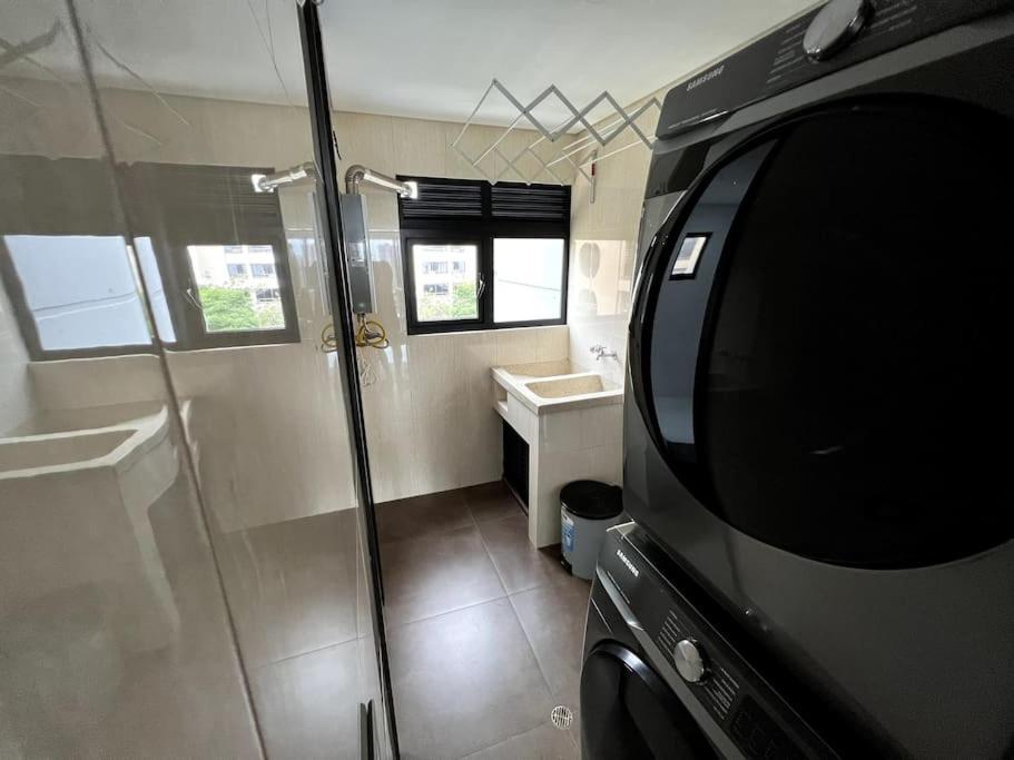 701, Beautiful apartment in heart of El Poblado + View!