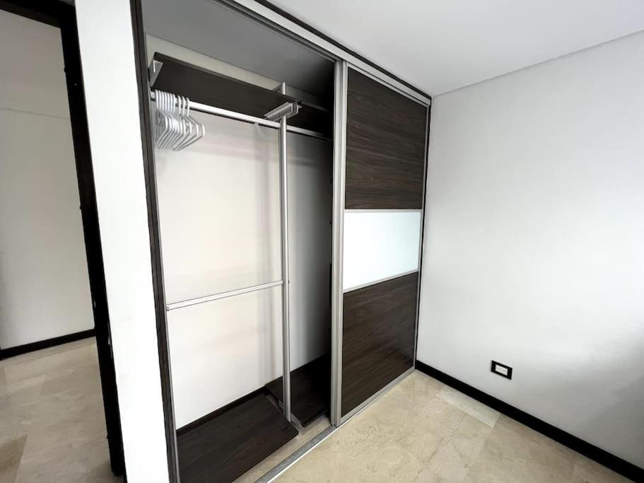 701, Beautiful apartment in heart of El Poblado + View!
