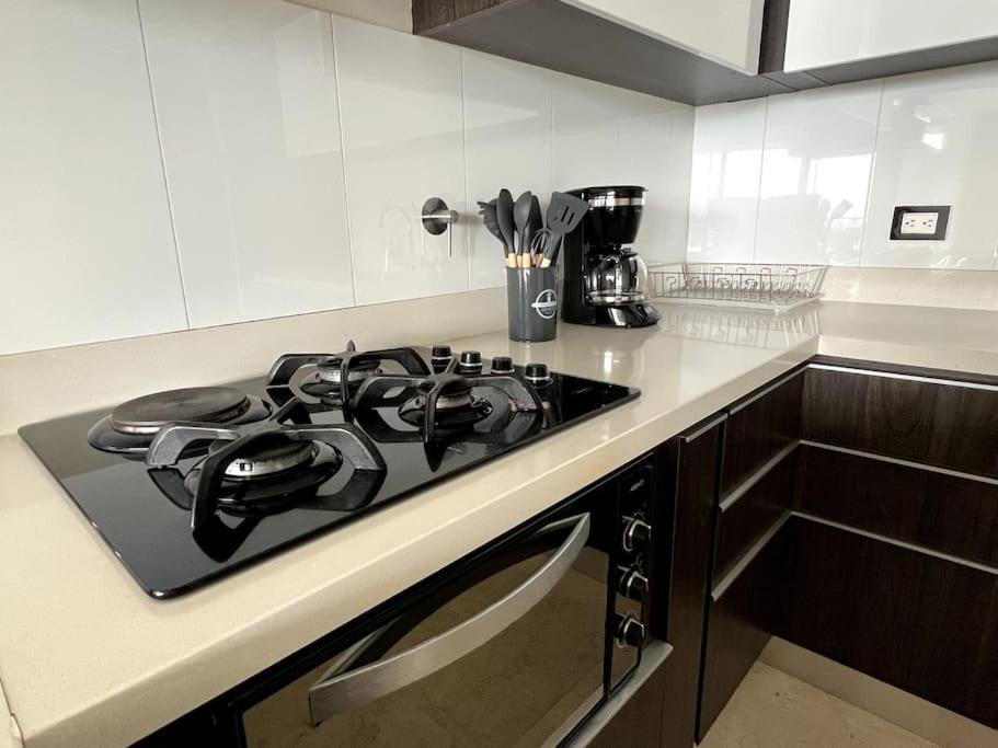 701, Beautiful apartment in heart of El Poblado + View!