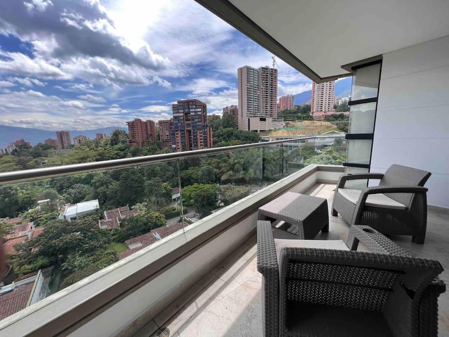 701, Beautiful apartment in heart of El Poblado + View!