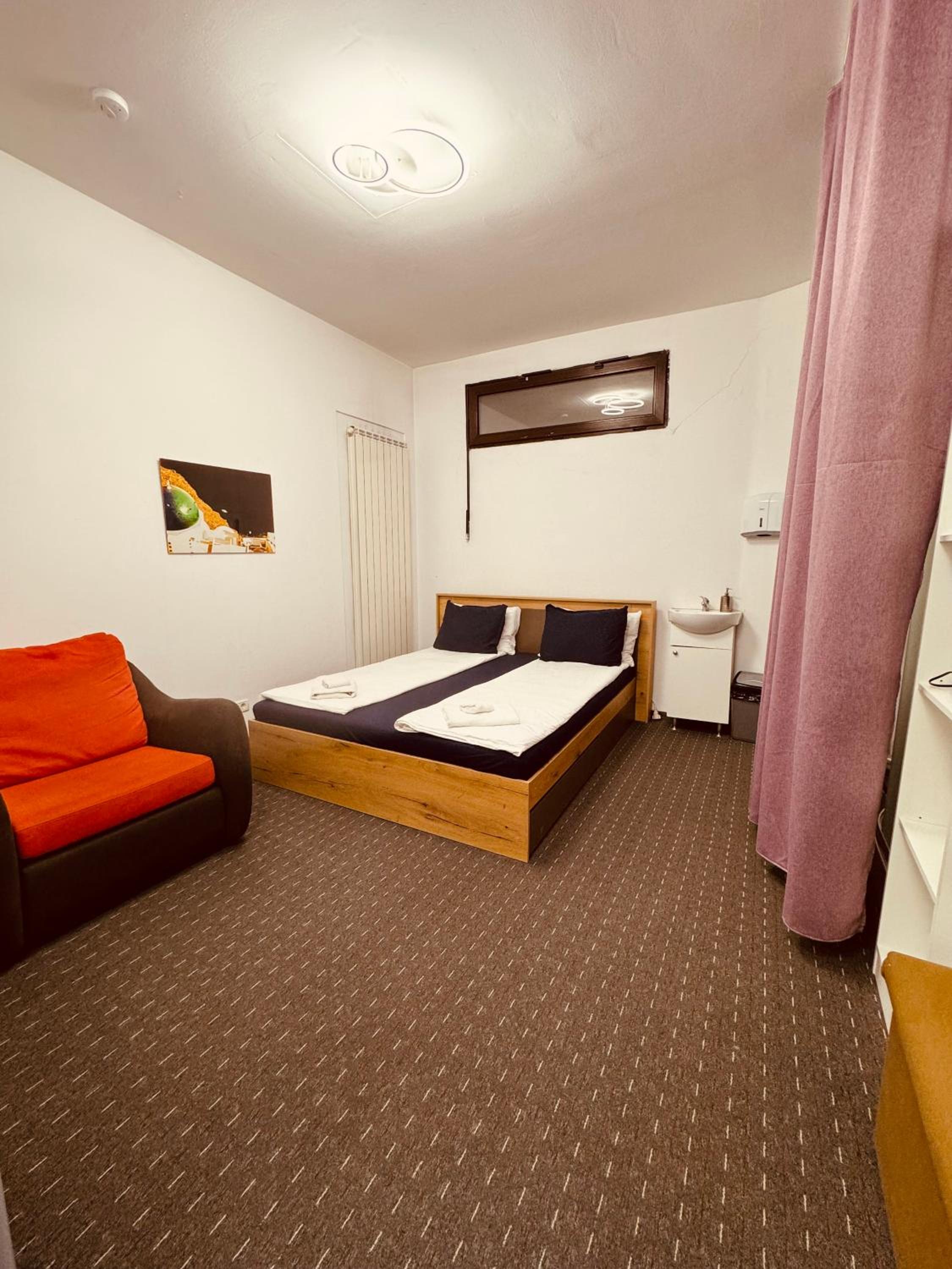 Central Hostel Partener view 5