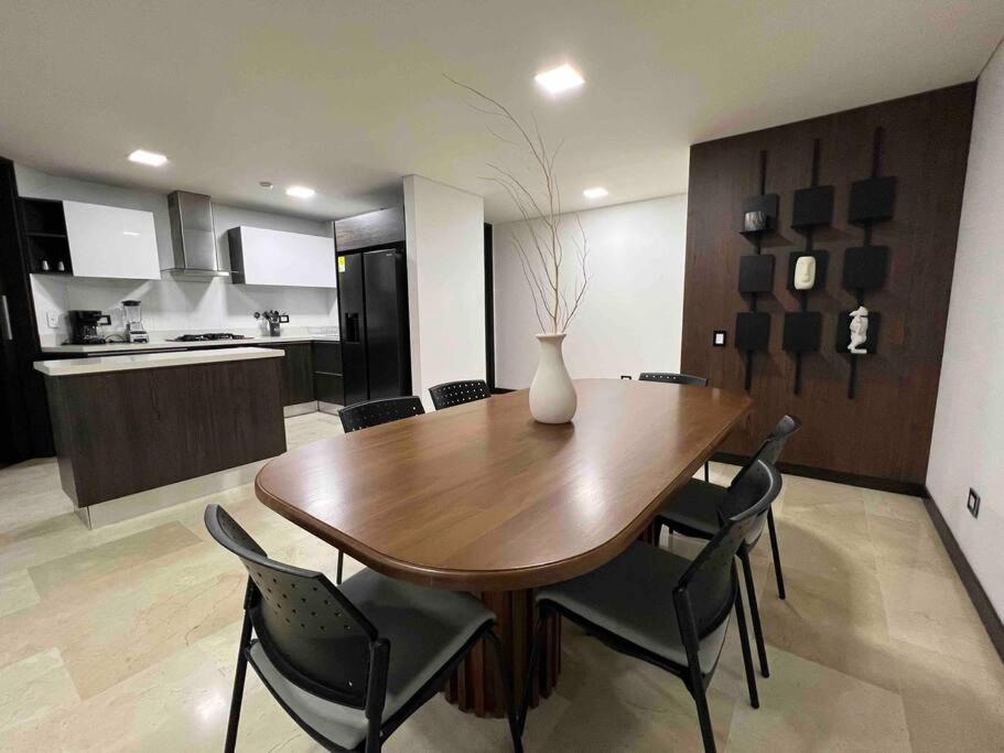 802, Amazing apartment in heart of El Poblado + View!