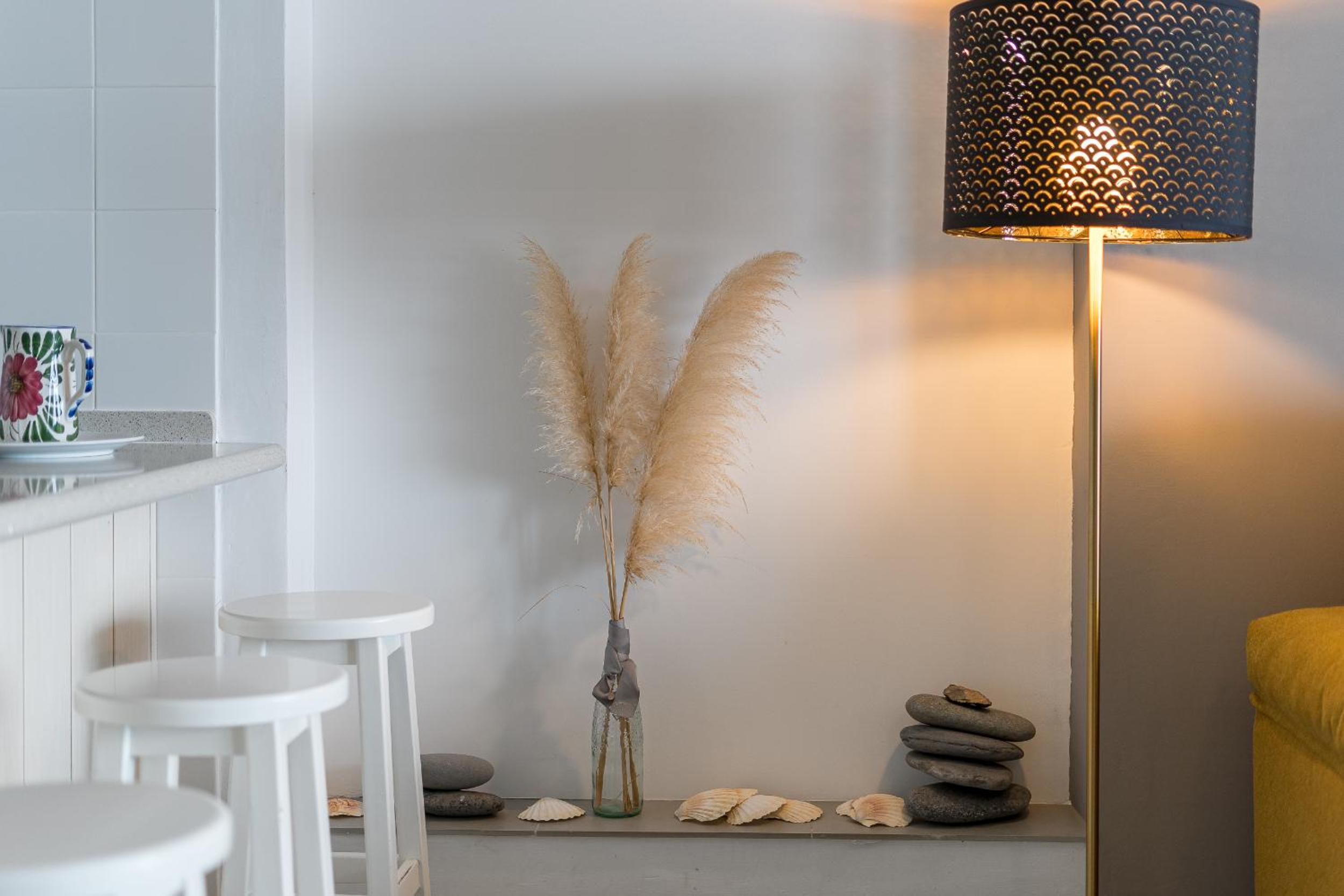 Elegante apartamento con vista directa al mar
