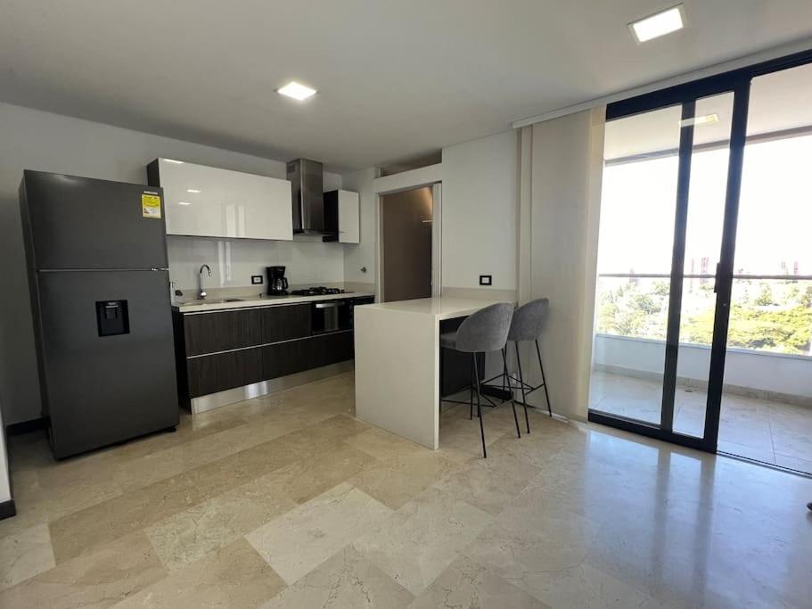 1202, Central Apartment in El Poblado + View