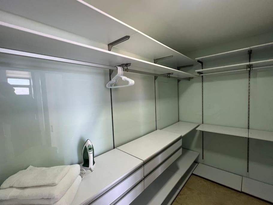 1202, Central Apartment in El Poblado + View
