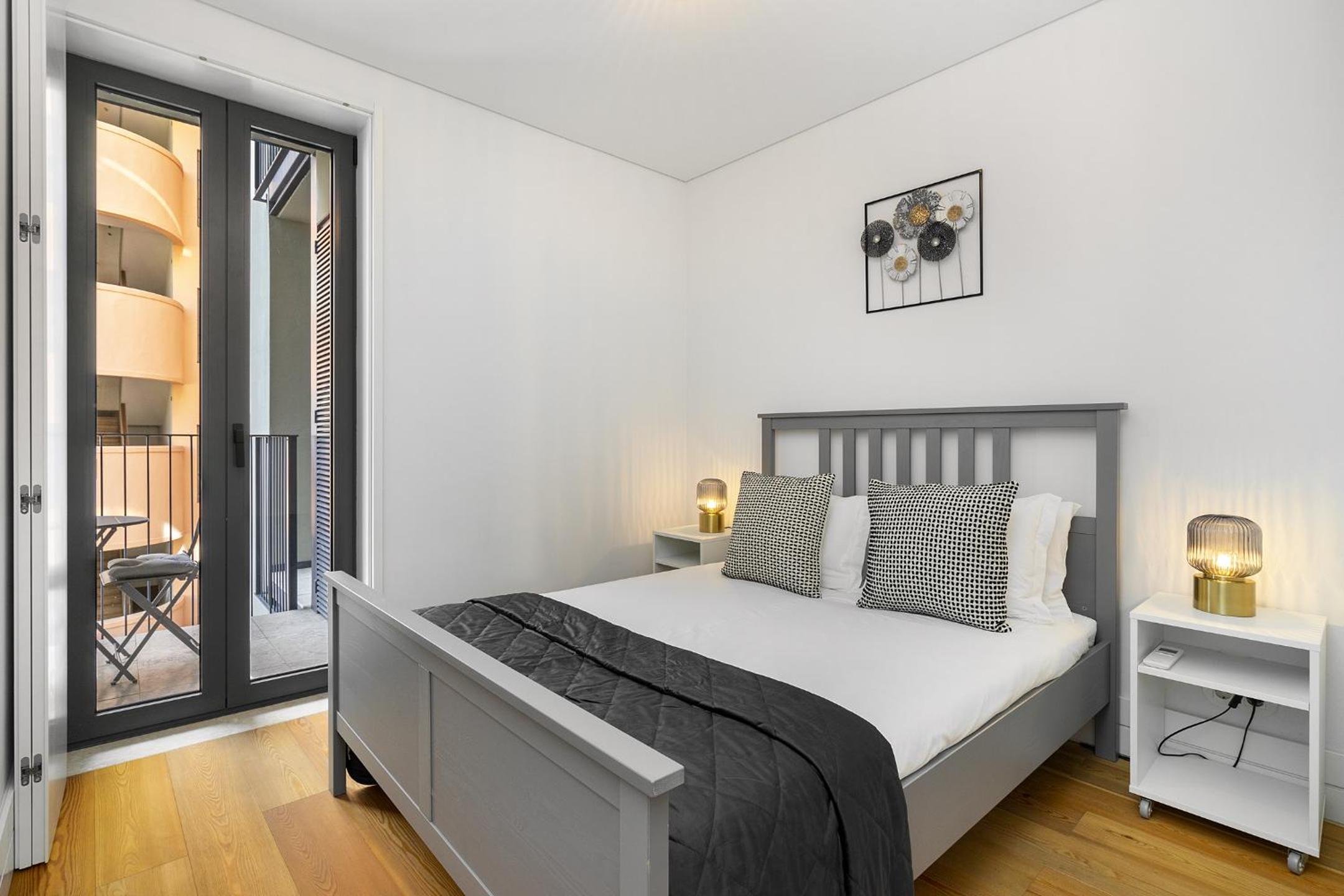 WHome Urban Elegance: A Modern Haven in Lisbon's Heart view 3