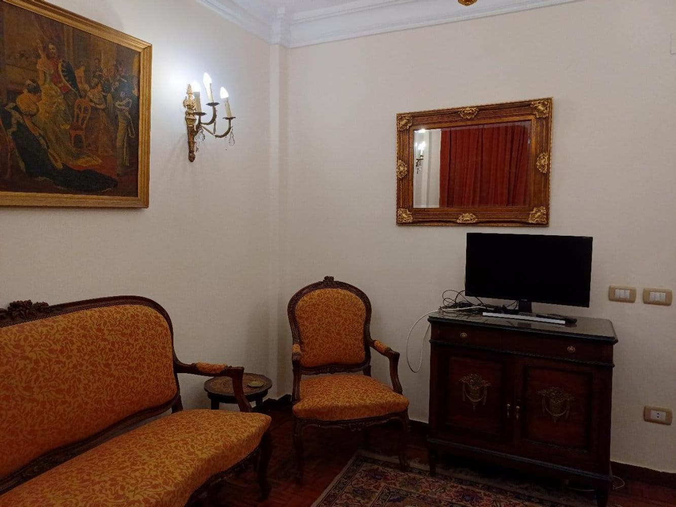 Stylish 2 Bedroom Apartment with city view in Agouza