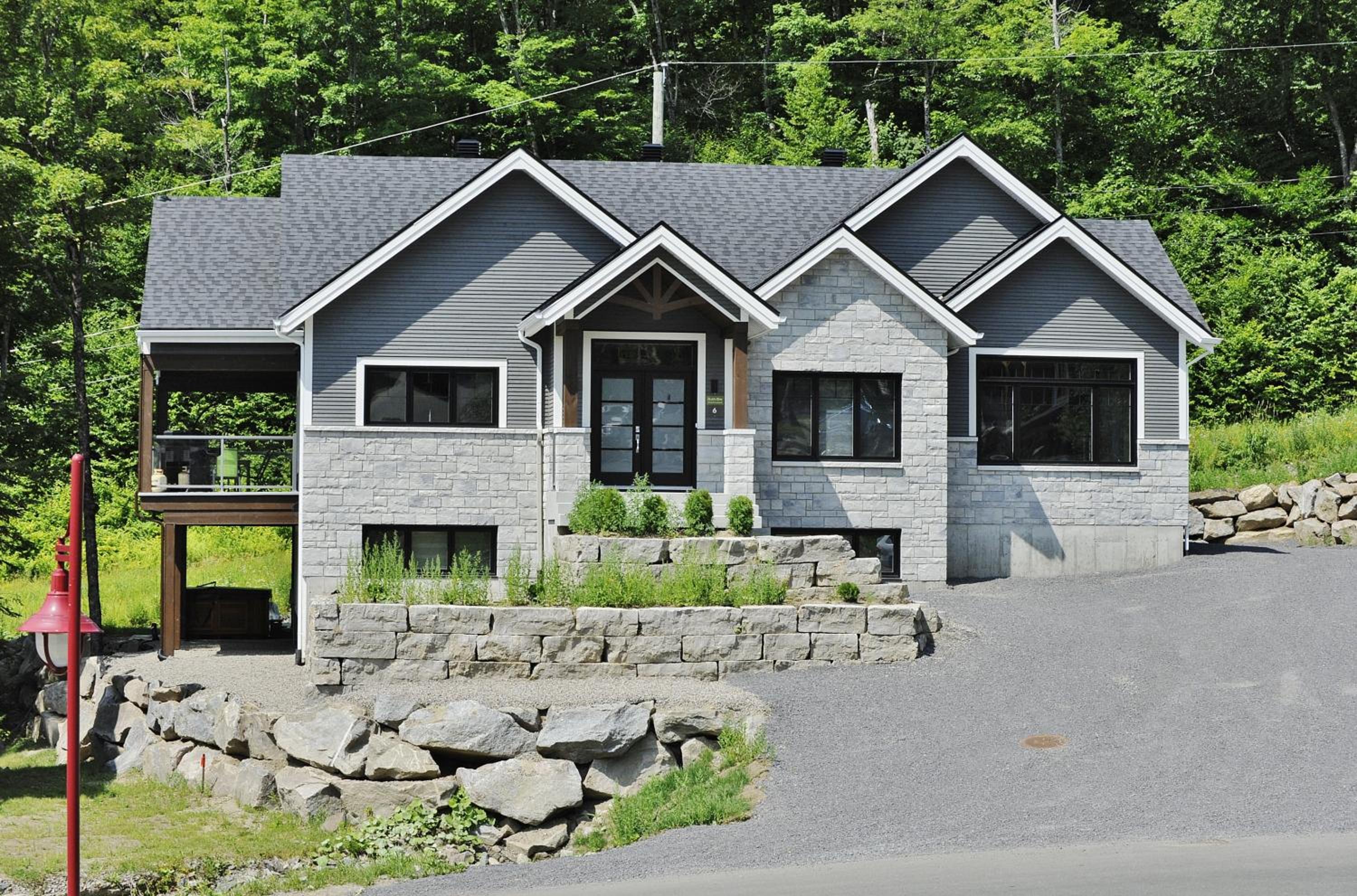 Chalet 06 Chemin Blanc by Les Chalets Alpins view 2