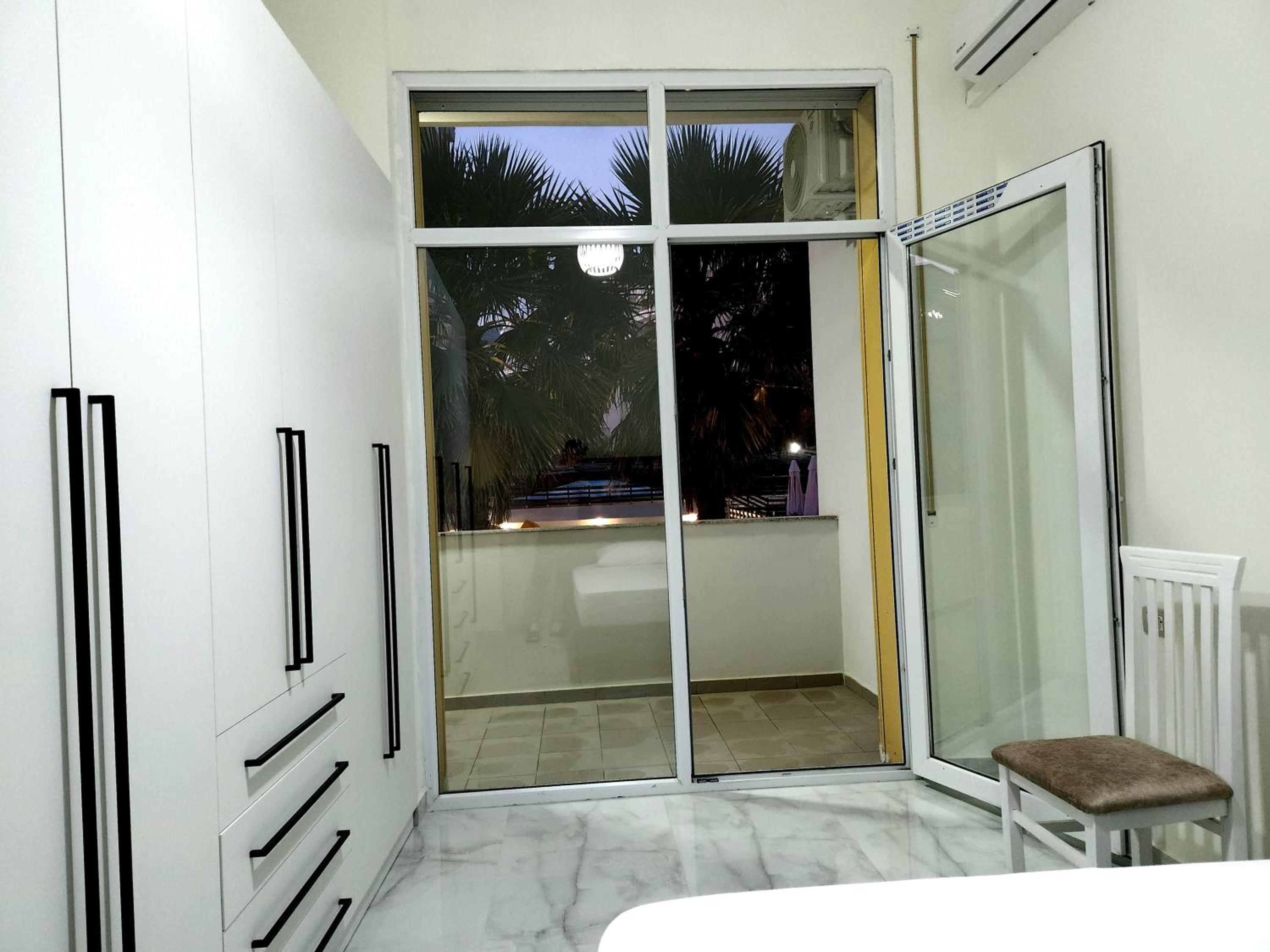 Luxury and Cozy Apartments 200 Meters from the Beach, 50 Meters from Marina Bay Luxury resort