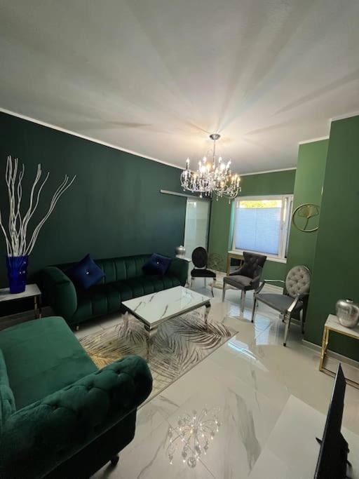 Neu Guest Place