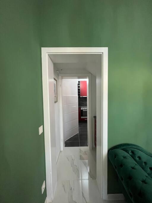 Neu Guest Place