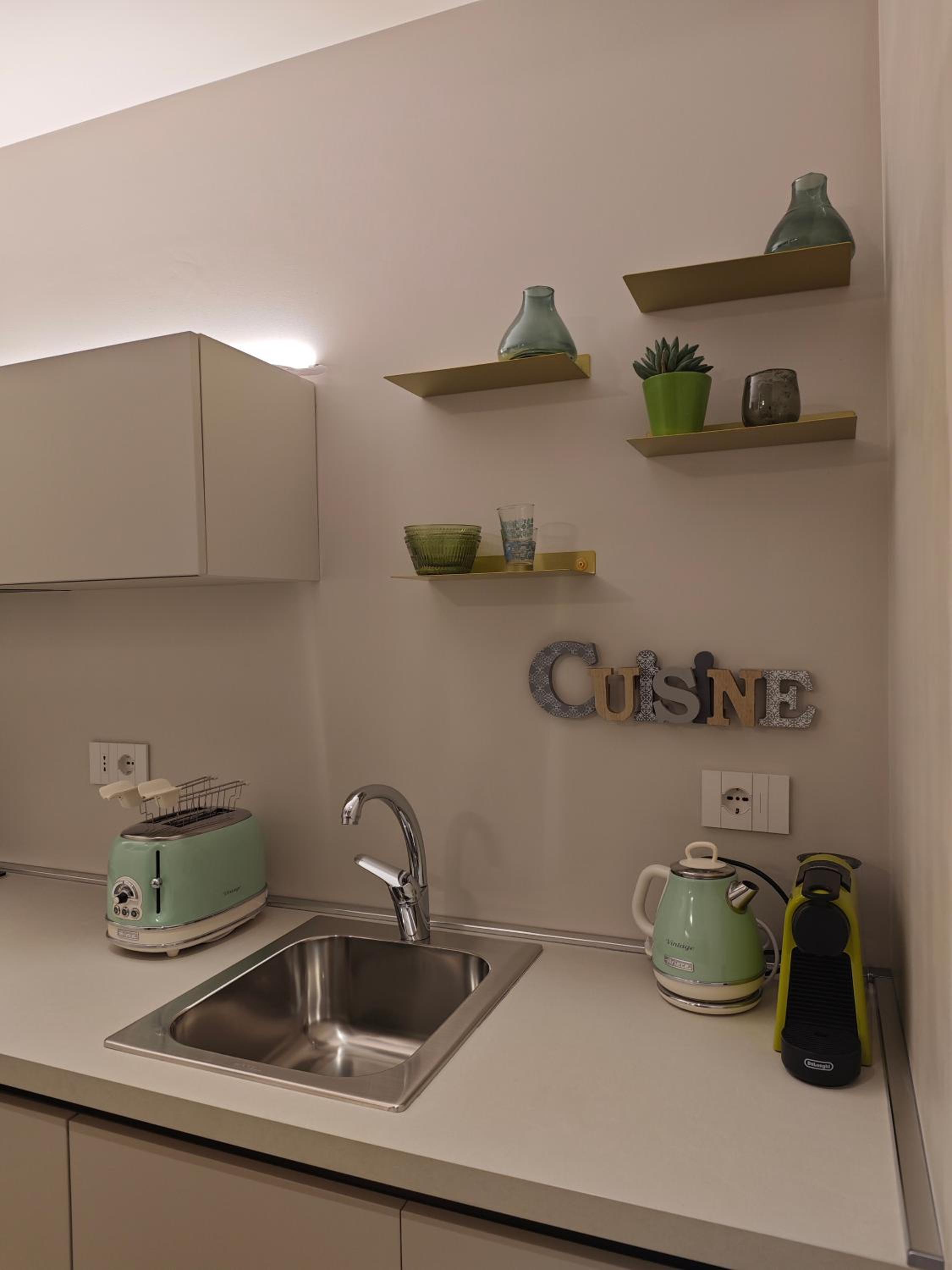Oasi City Center Luxury Apartments photo 2