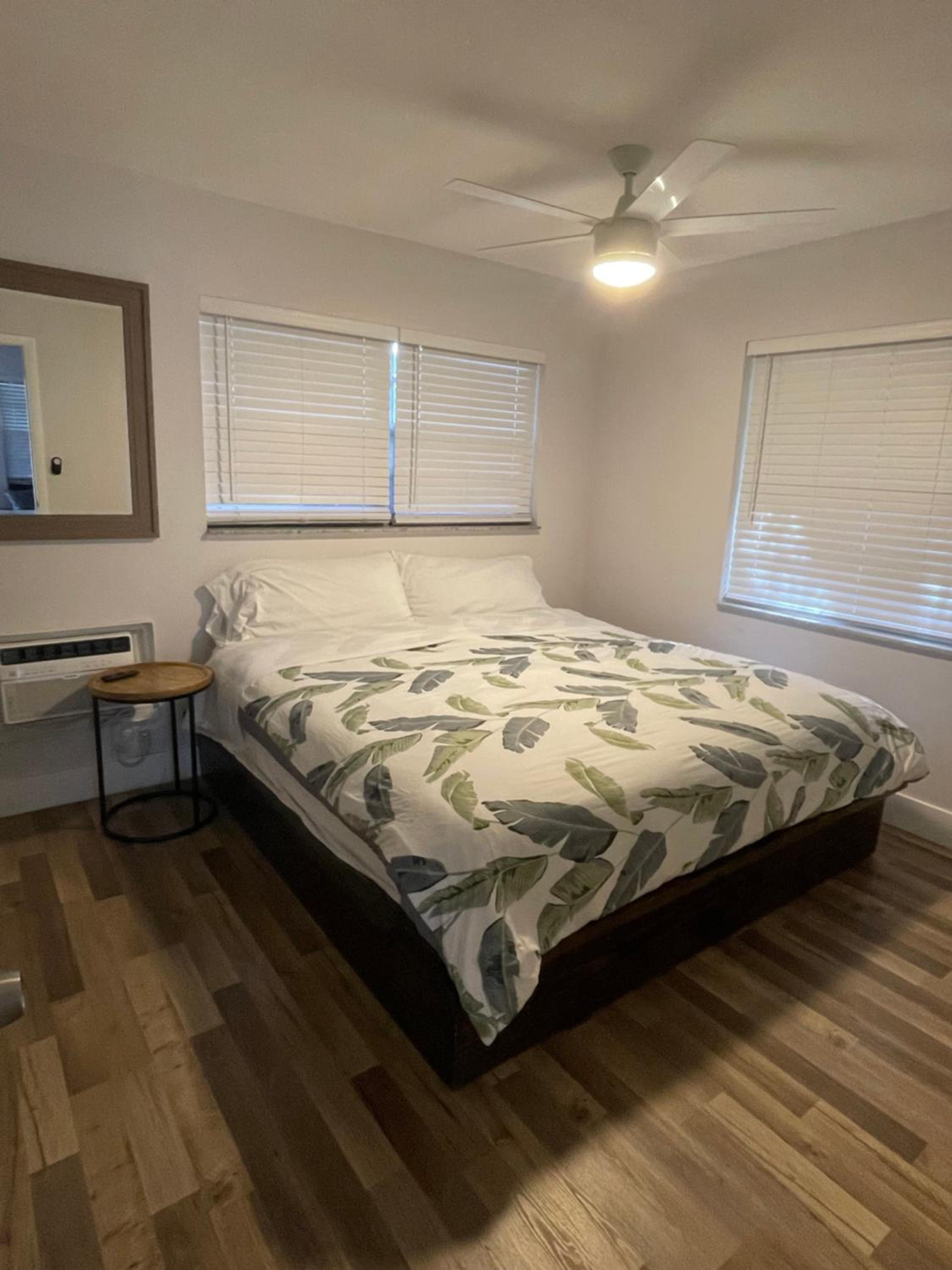 Three Bedroom Cottage in Ft Lauderdale view 5