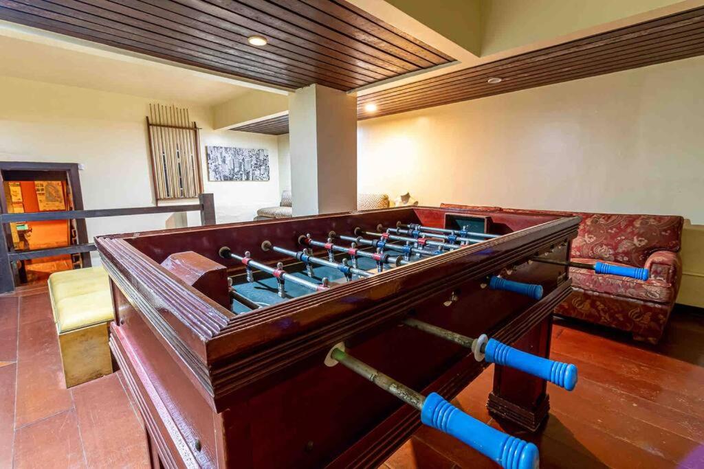Linda casa Araras 6 suítes/ rio privativo/ Condomínio Denasa