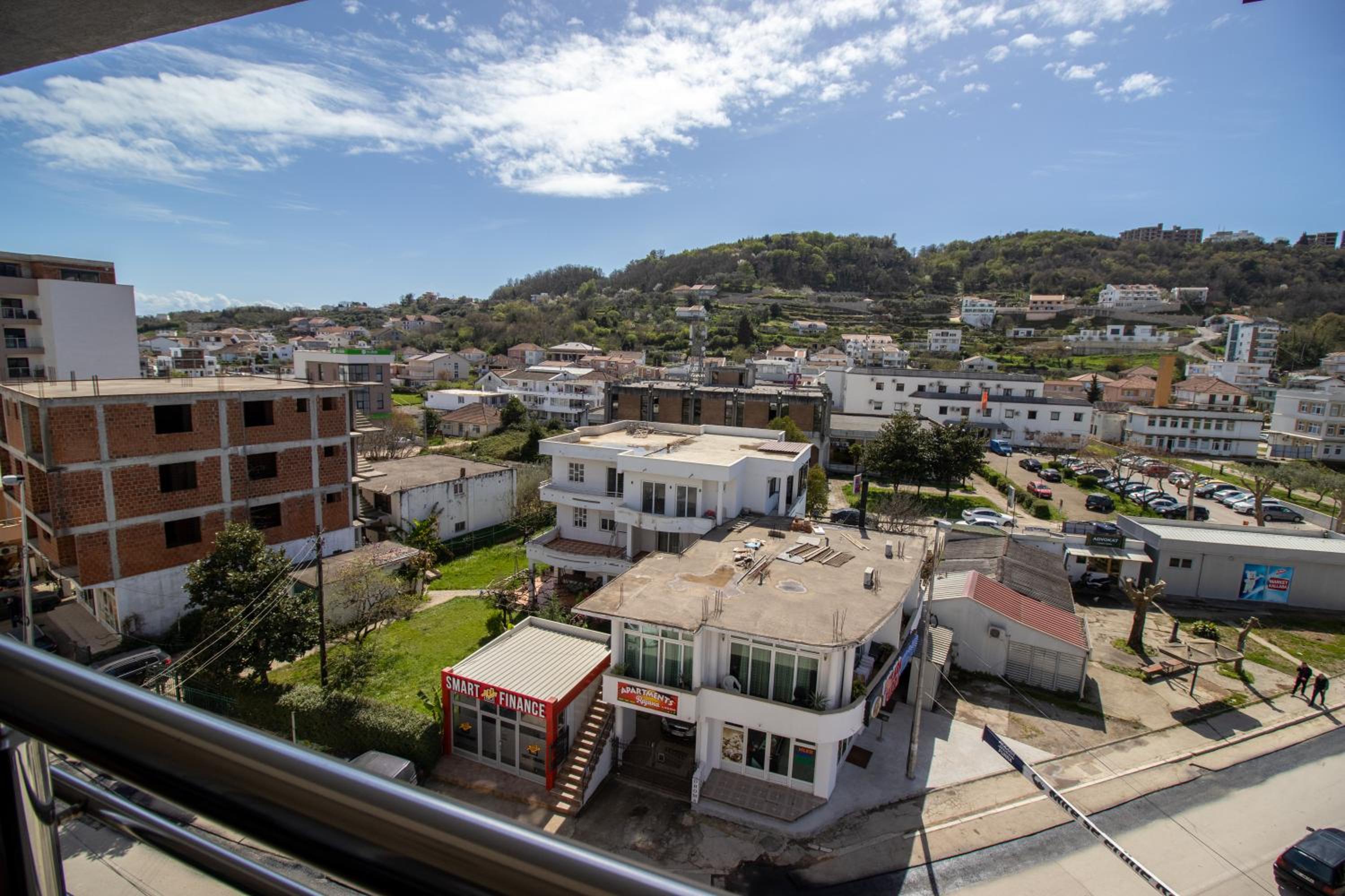 APARTMENTS ANI