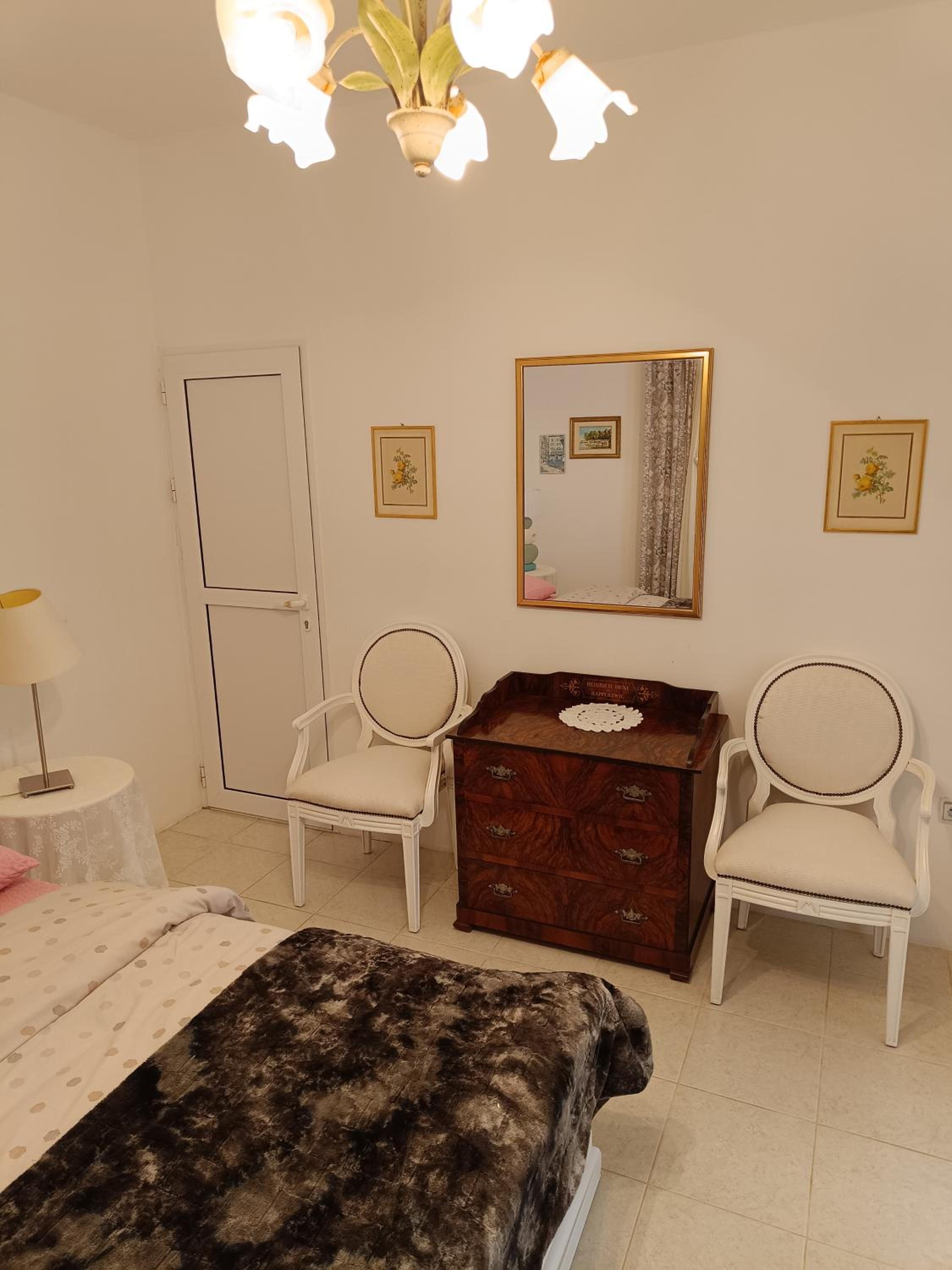 Oliva sea side guest house