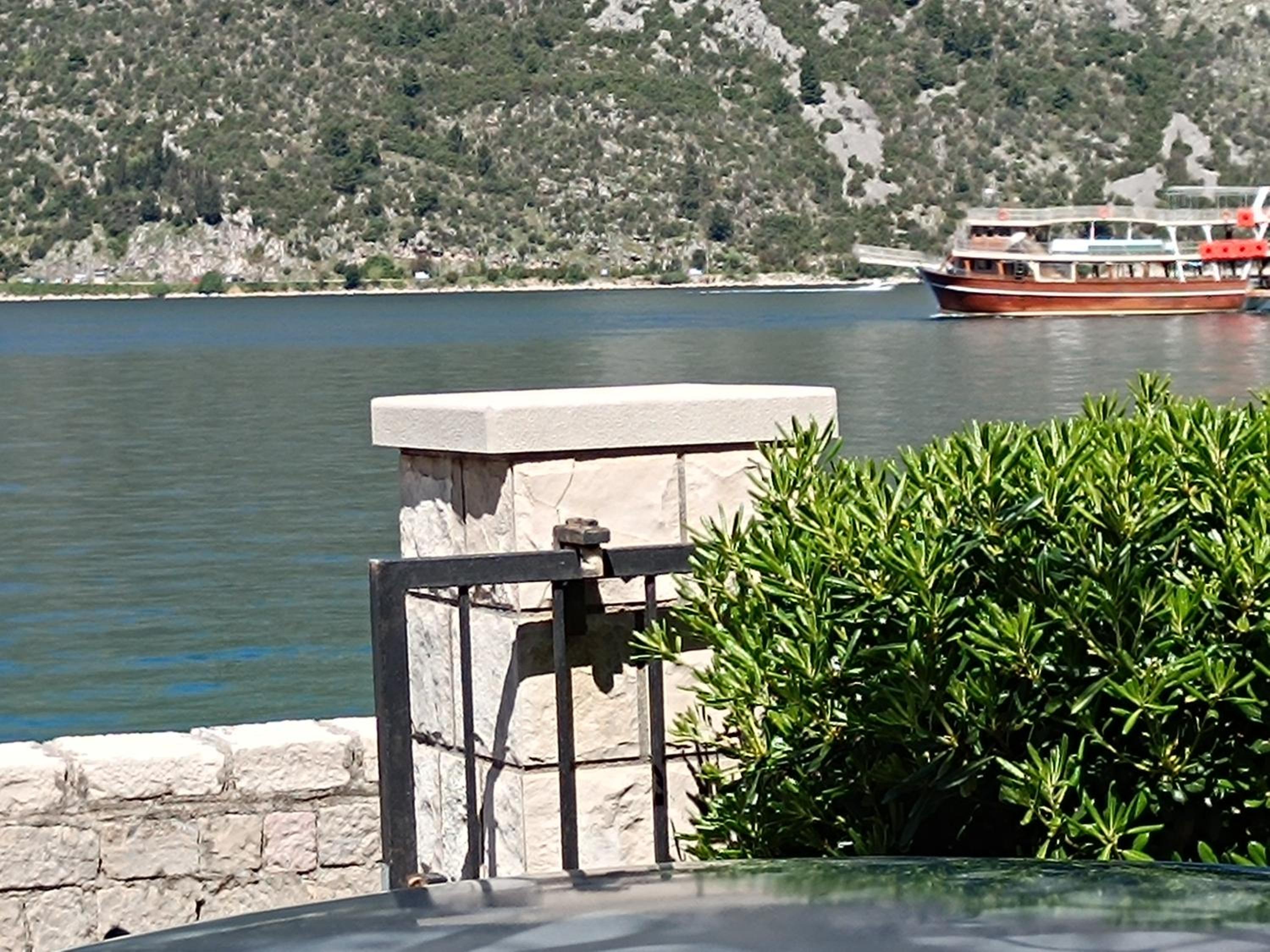 Oliva sea side guest house