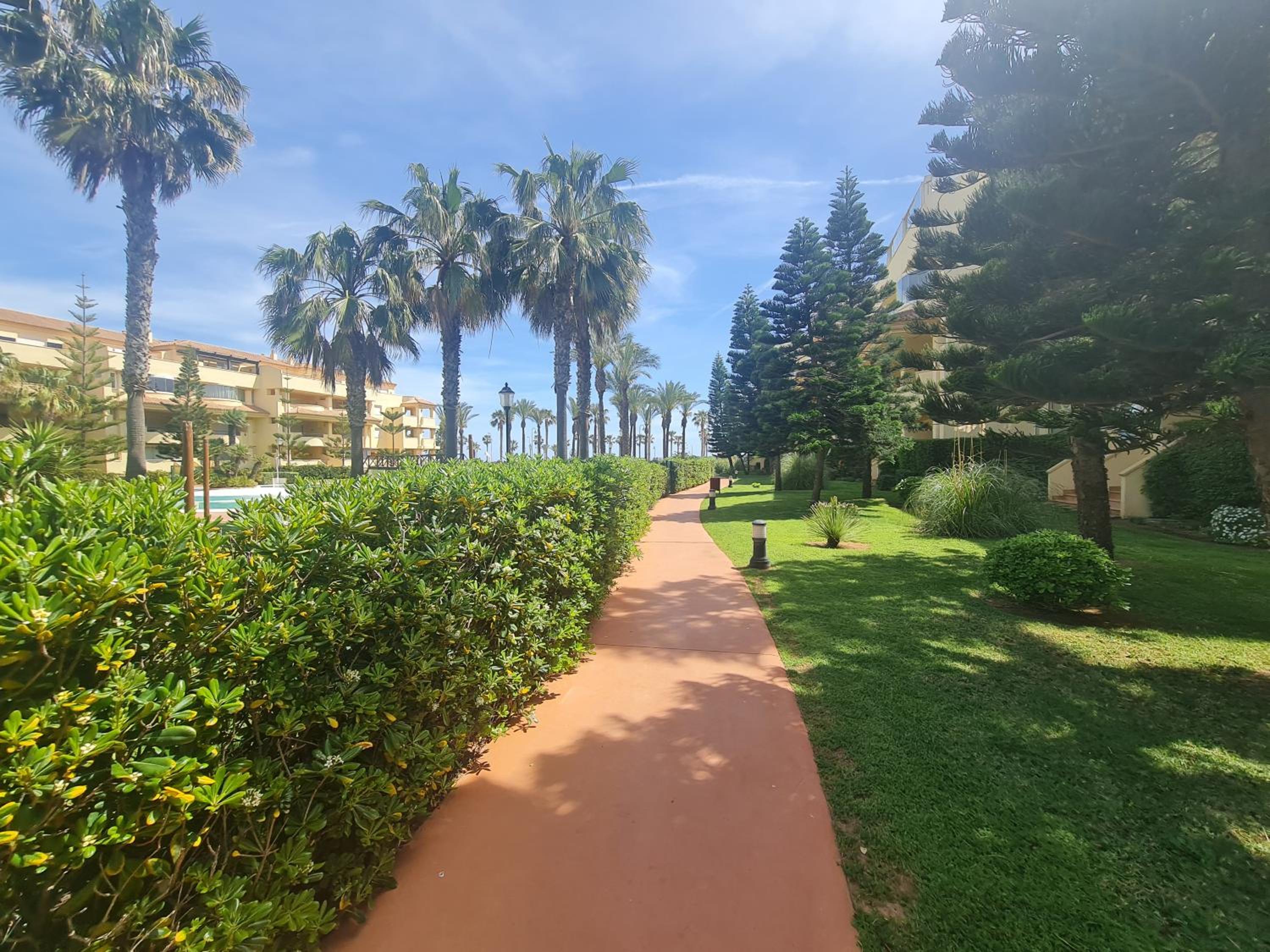 Villa Romana con piscina privada y vistas al jardín