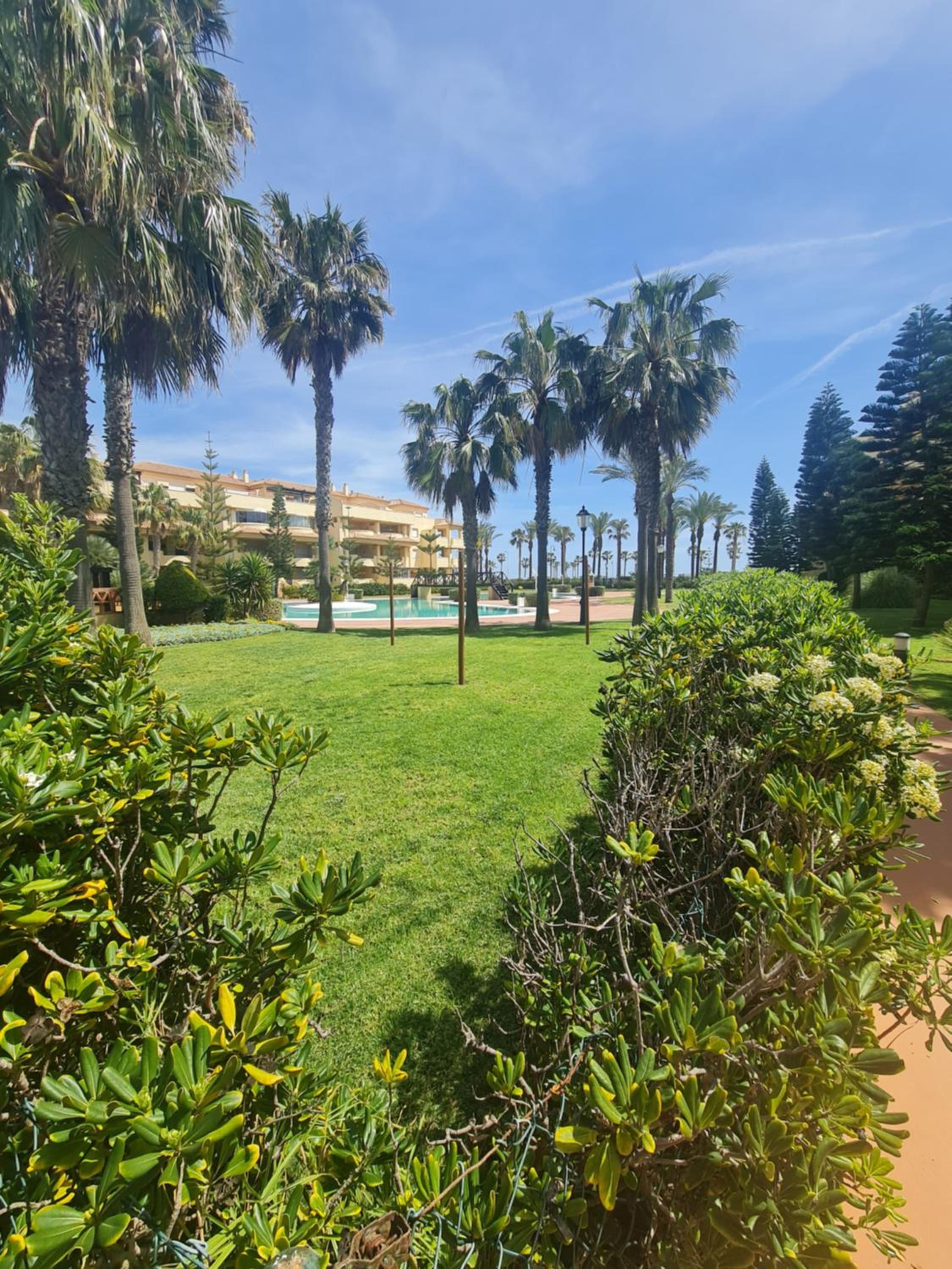 Villa Romana con piscina privada y vistas al jardín