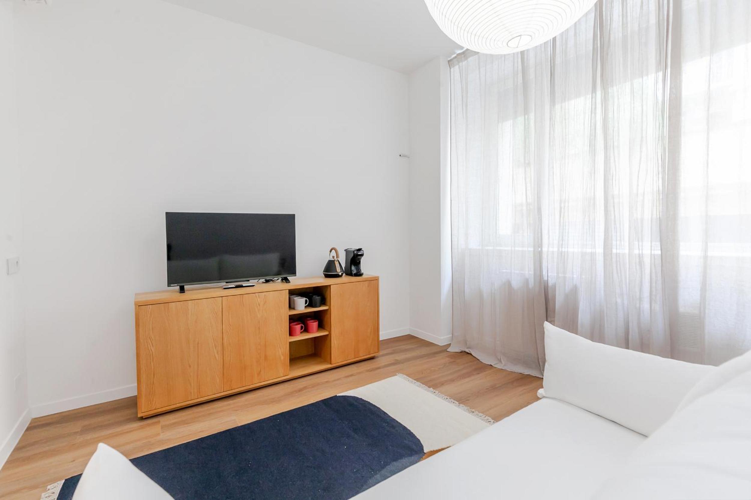 Spacious Design Apartment Central Milan