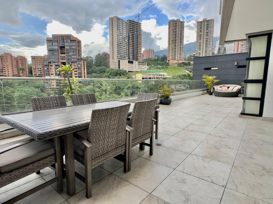 201 Huge terrace and beautiful view in El Poblado