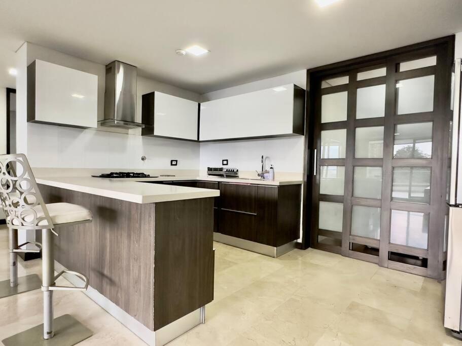 201 Huge terrace and beautiful view in El Poblado