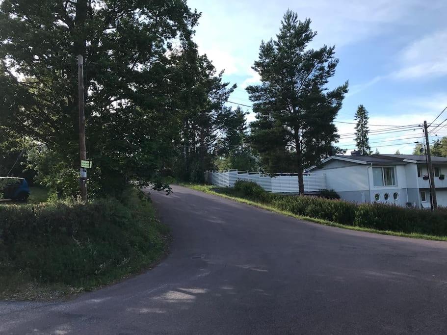 Litet modernt fristående hus i Skärgården på Värmdö, Stockholm view 2
