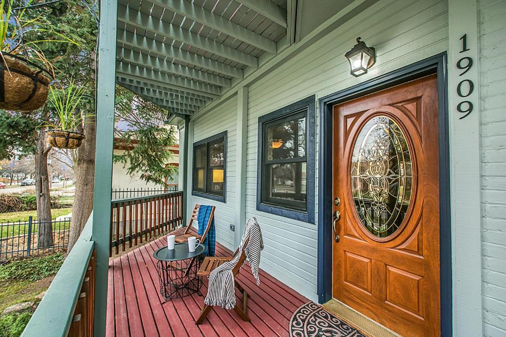 Hyde Park Home view 3